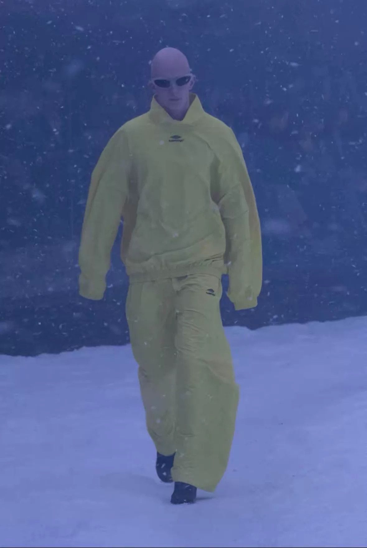 Balenciaga Balenciaga FW22 Yellow Logo Jacket Size M Size US M / EU 48-50 / 2 - 7 Thumbnail