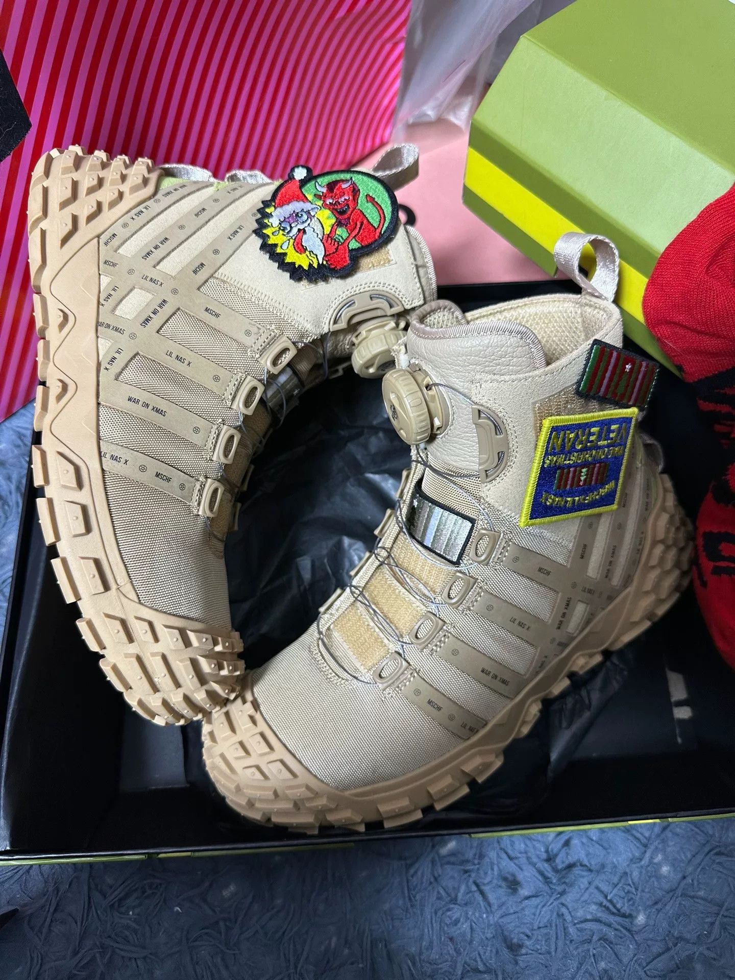 MSCHF MSCHF x Lil Nas X War on Christmas Combat Boots US 10 Size US 10 / EU 43 - 4 Thumbnail
