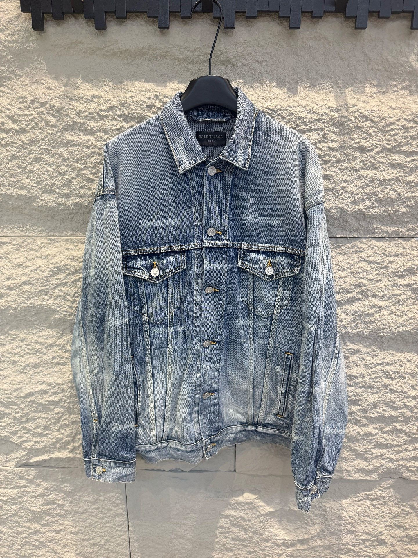 Balenciaga Balenciaga Logo Print Denim Jacket XS Size US XS / EU 42 / 0 - 2 Thumbnail