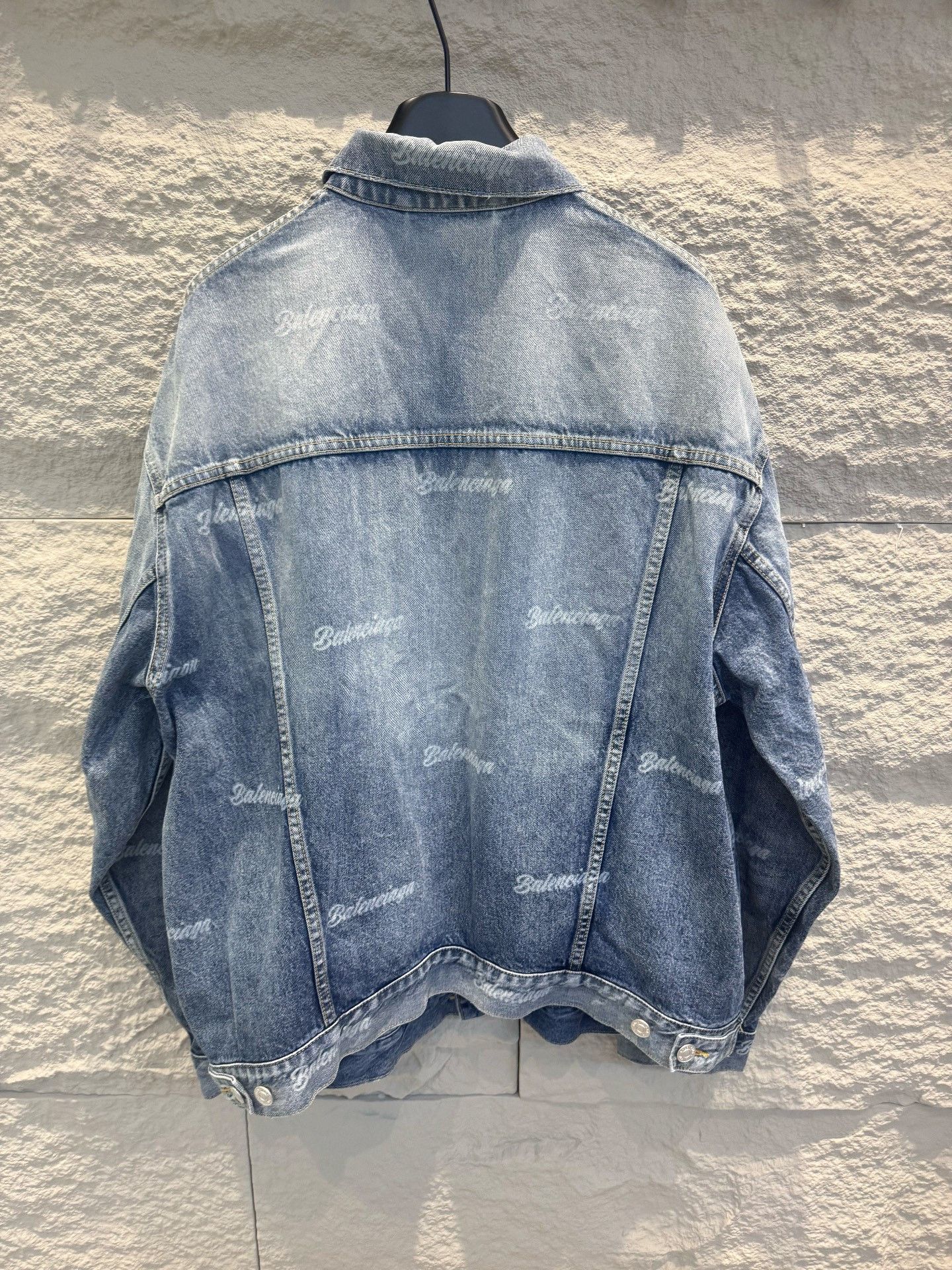 Balenciaga Balenciaga Logo Print Denim Jacket XS Size US XS / EU 42 / 0 - 5 Thumbnail