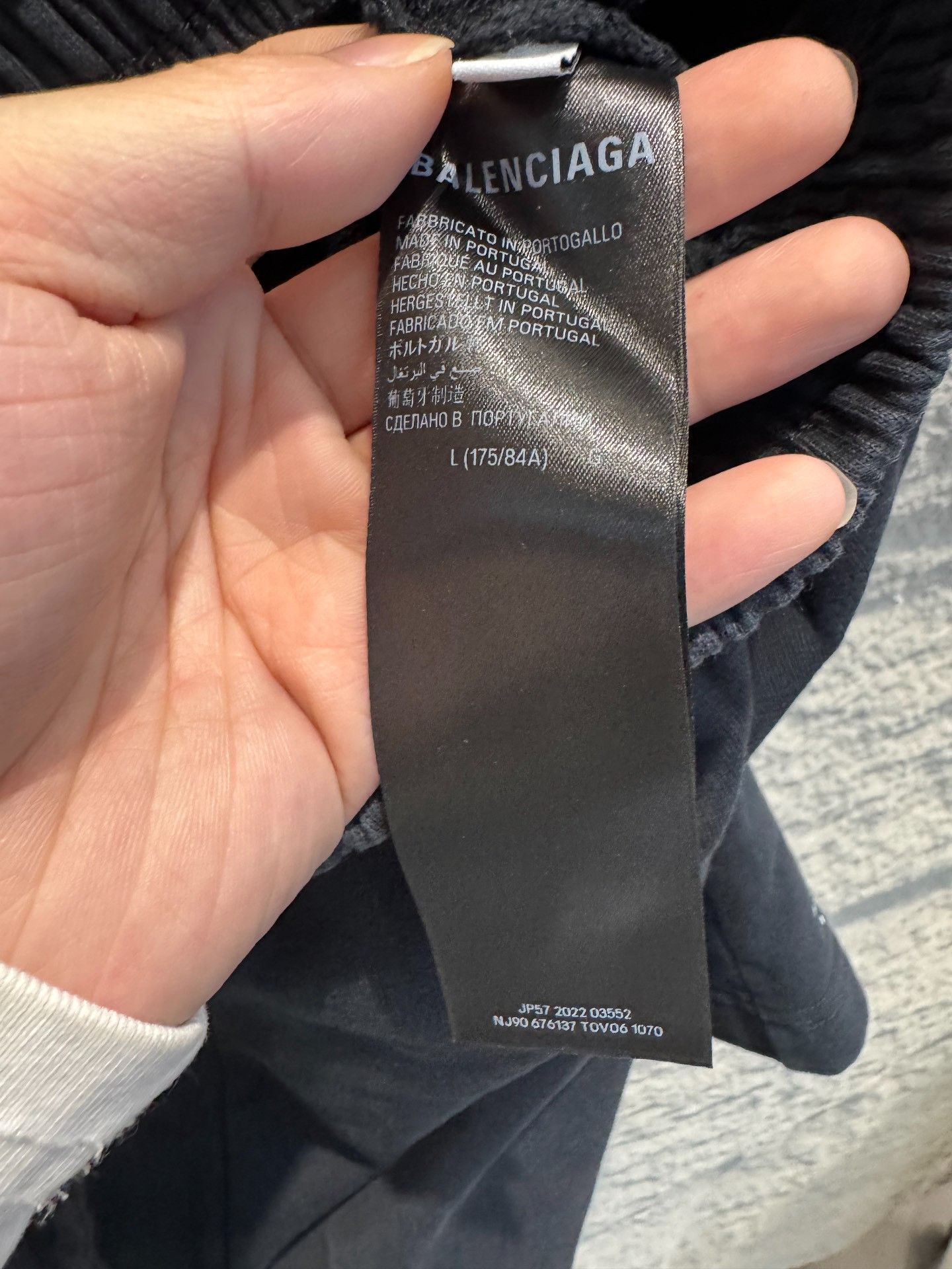 Balenciaga Balenciaga Reverse Logo Shorts Size L Size US 34 / EU 50 - 6 Thumbnail