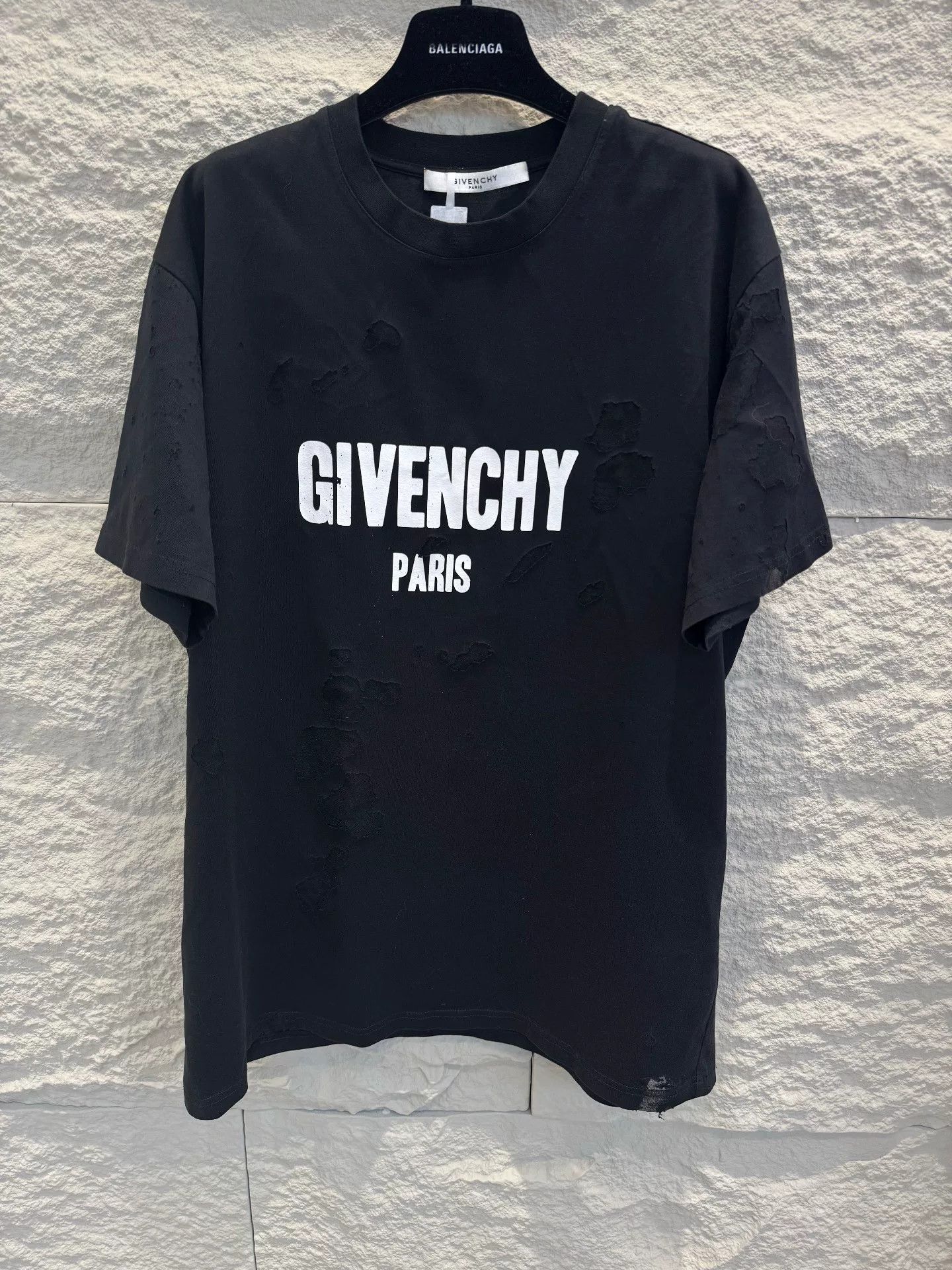 Givenchy Givenchy Logo Distressed T-Shirt Size XS Size US XS / EU 42 / 0 - 2 Thumbnail
