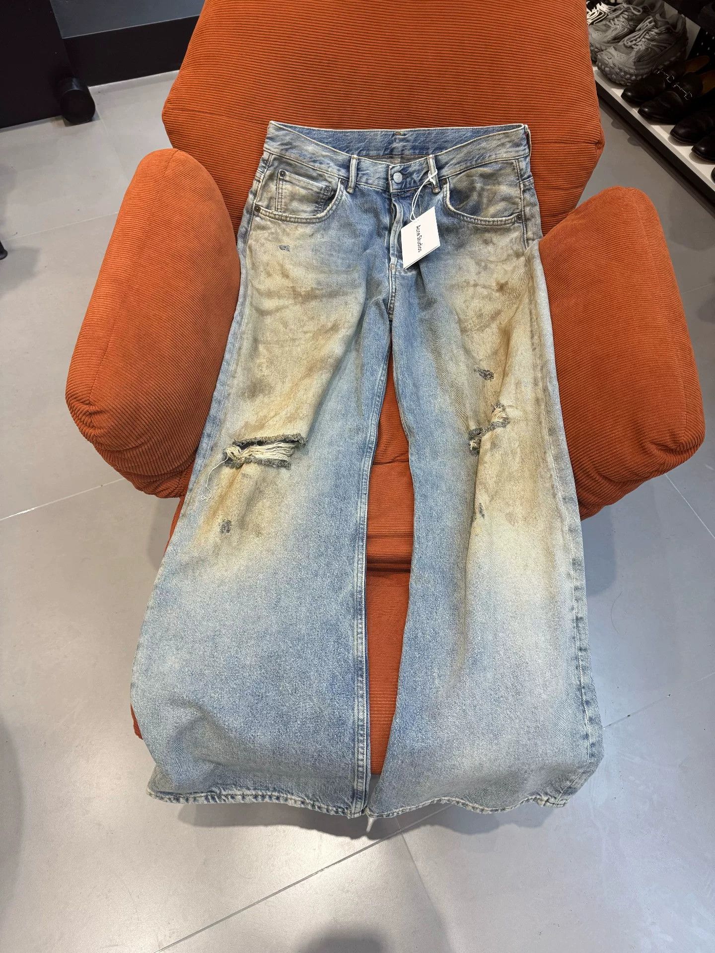 Acne Studios Acne Studios Dirty Wash Denim Jeans Size 34 Size US 34 / EU 50 - 2 Thumbnail