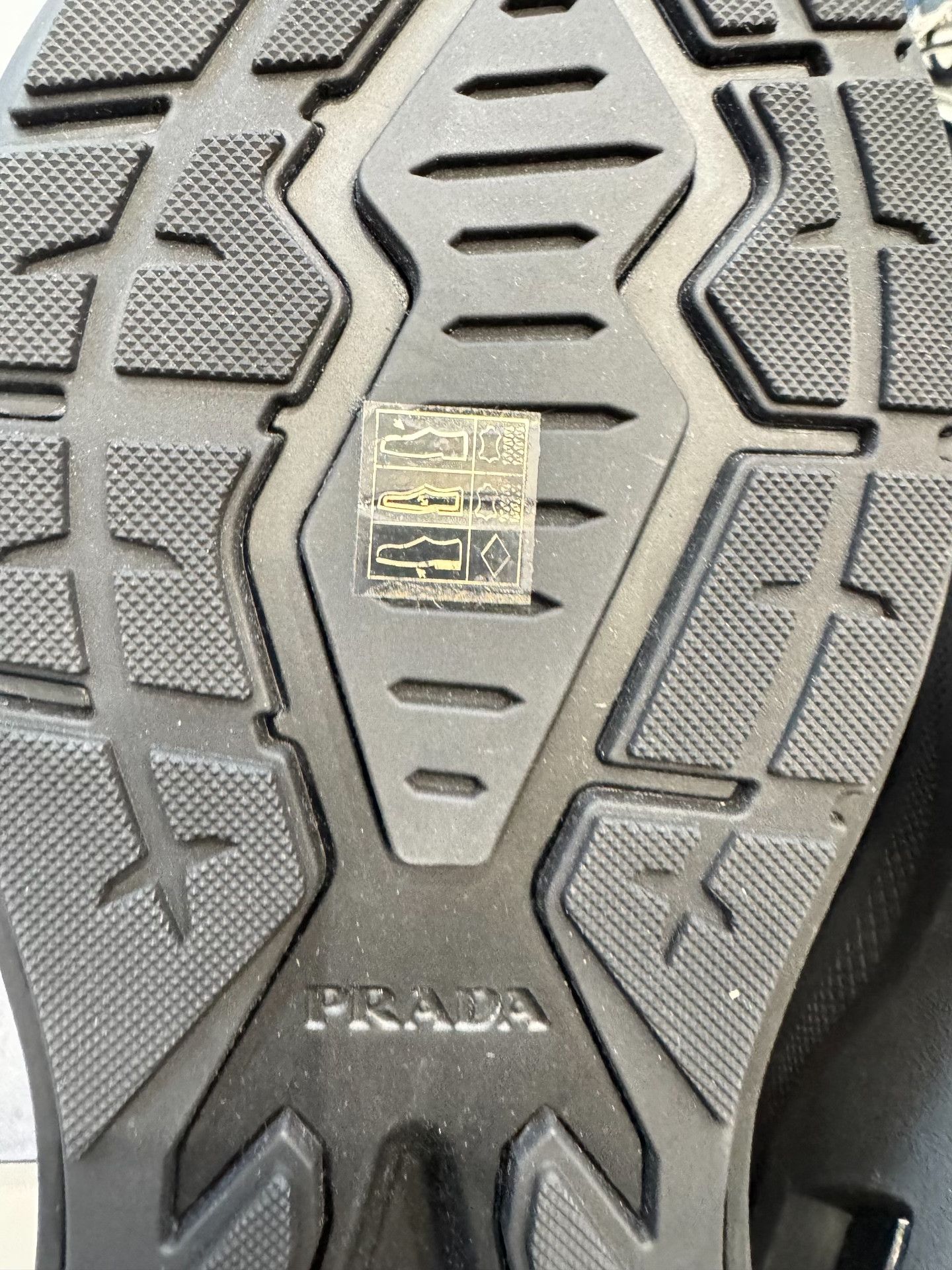 Prada Prada Logo Low-Top Sneakers Black Size 11 Size US 11 / EU 44 - 6 Thumbnail