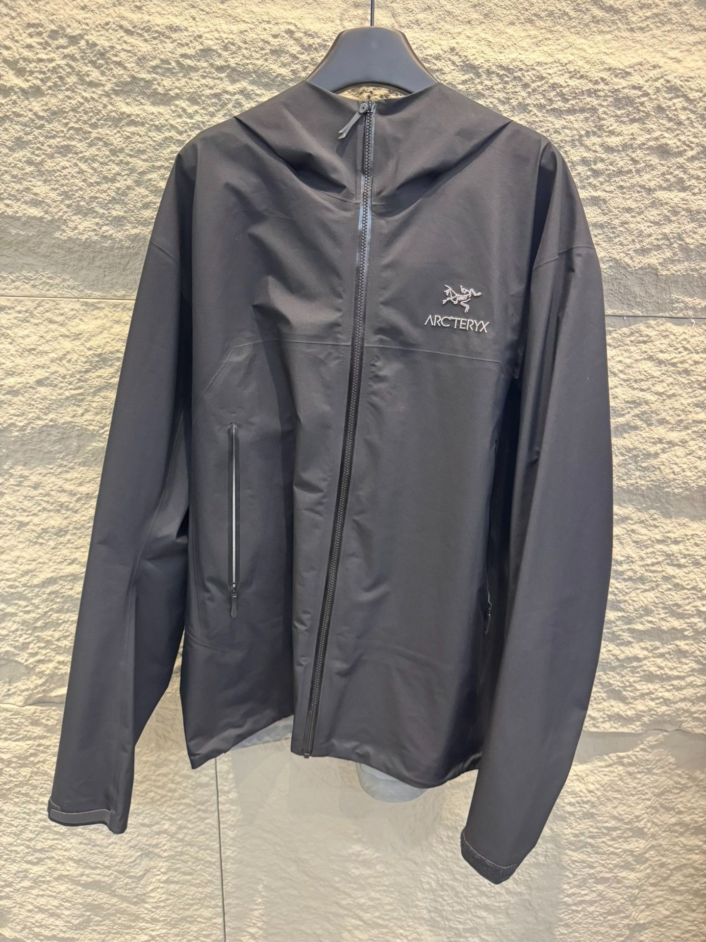 Arc'teryx Arc'teryx Beta Jacket Size XL Size US XL / EU 56 / 4 - 2 Thumbnail