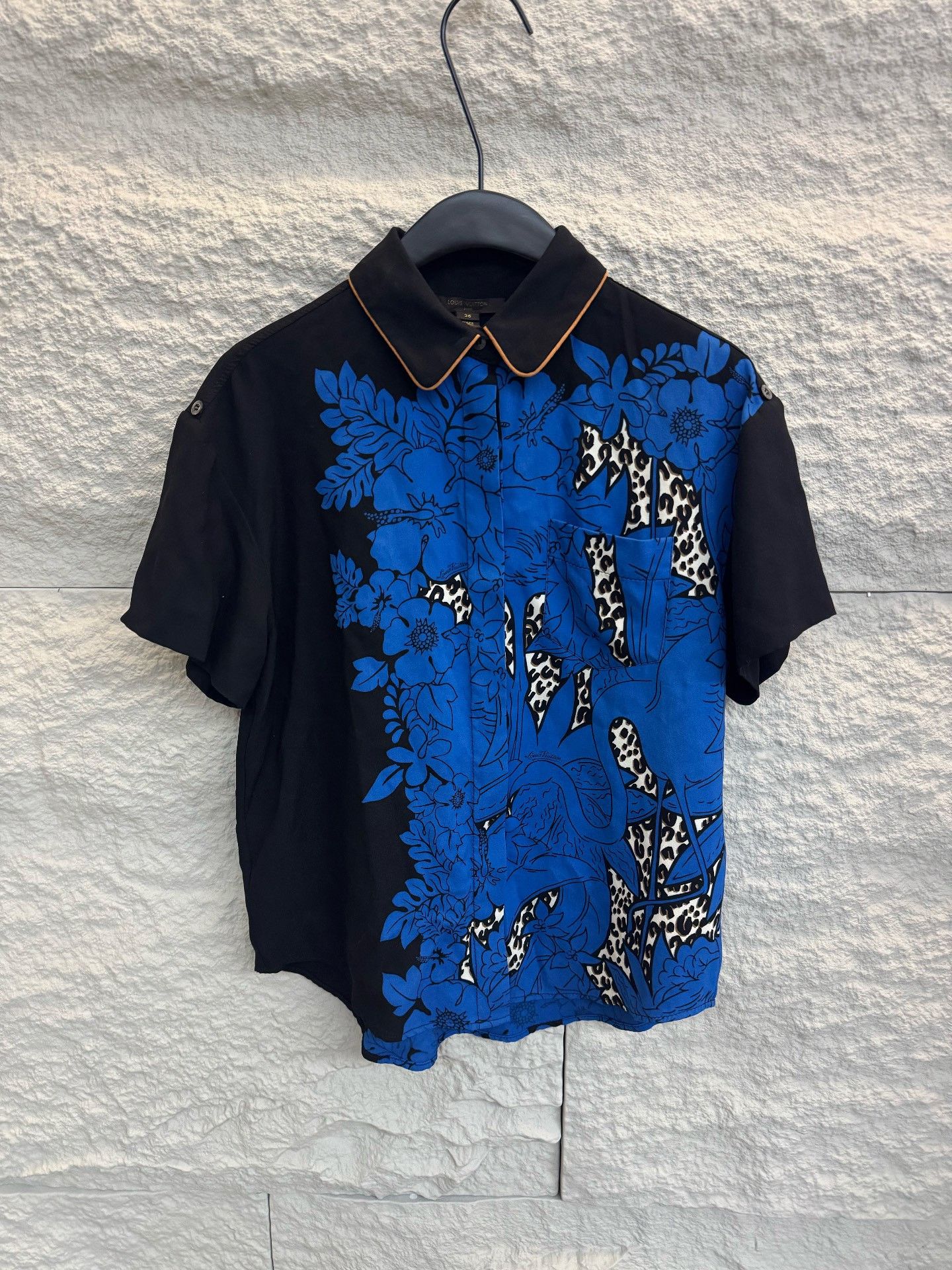 Louis Vuitton Louis Vuitton Floral Silk Button Up Shirt Size 36 Size XS / US 0-2 / IT 36-38 - 2 Thumbnail