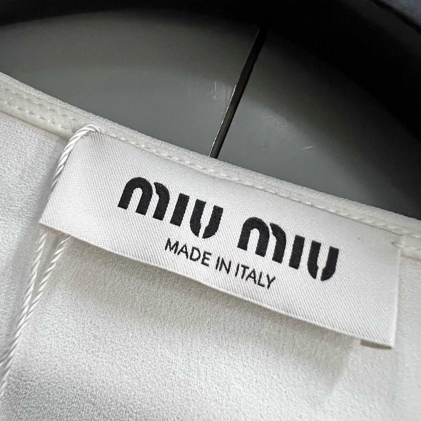 Miu Miu Miu Miu Embellished Collar Rhinestone Shirt Size 38 Size XS / US 0-2 / IT 36-38 - 4 Thumbnail