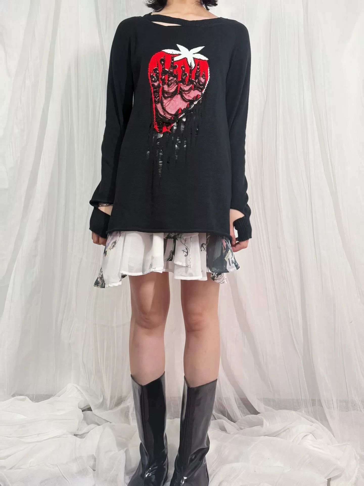 Comme des Garcons TAO CDG Strawberry Punk Long-Sleeve Top Size S / US 4 / IT 40 - 2 Thumbnail