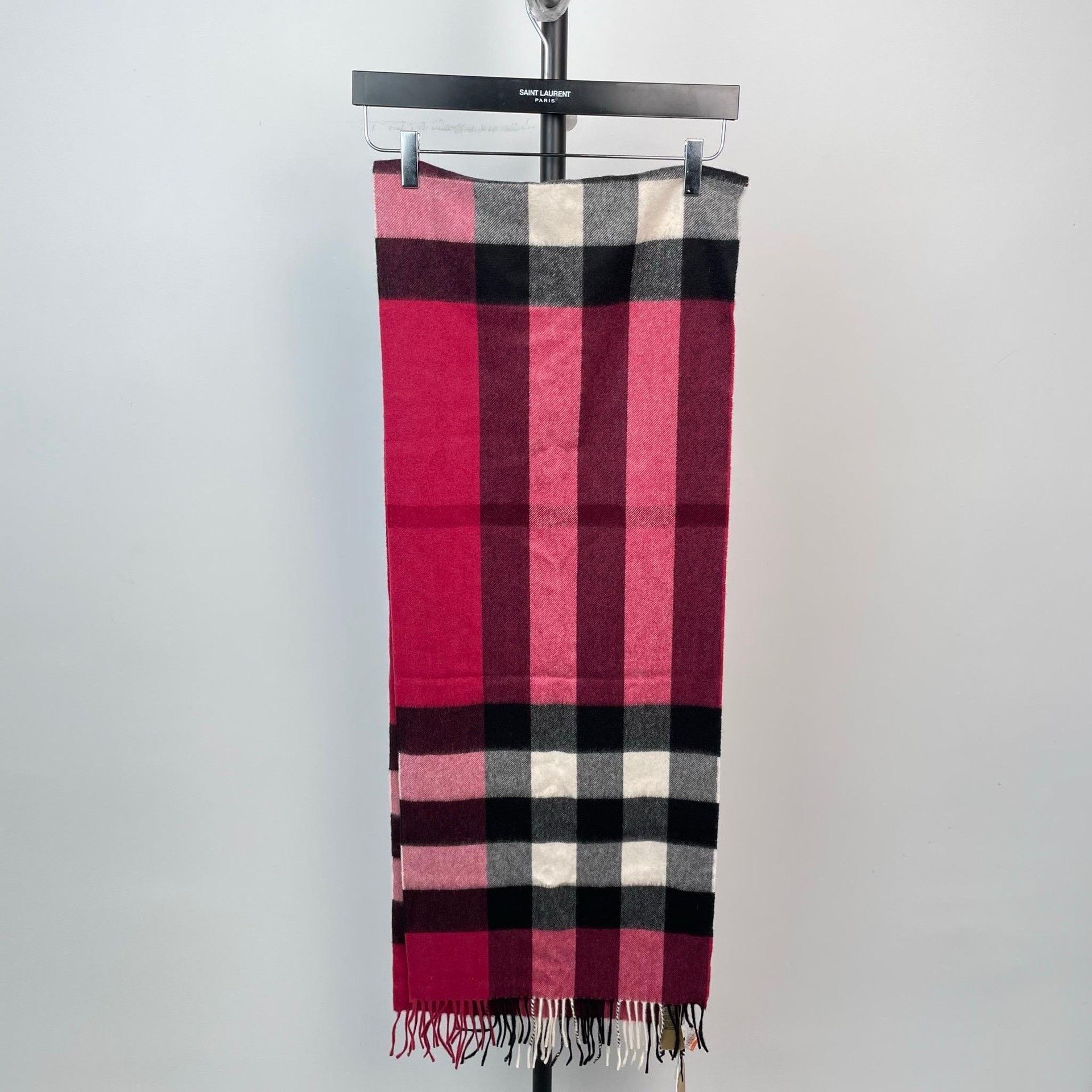 Burberry Burberry Rose Pink Classic Plaid Scarf Size ONE SIZE - 9 Thumbnail