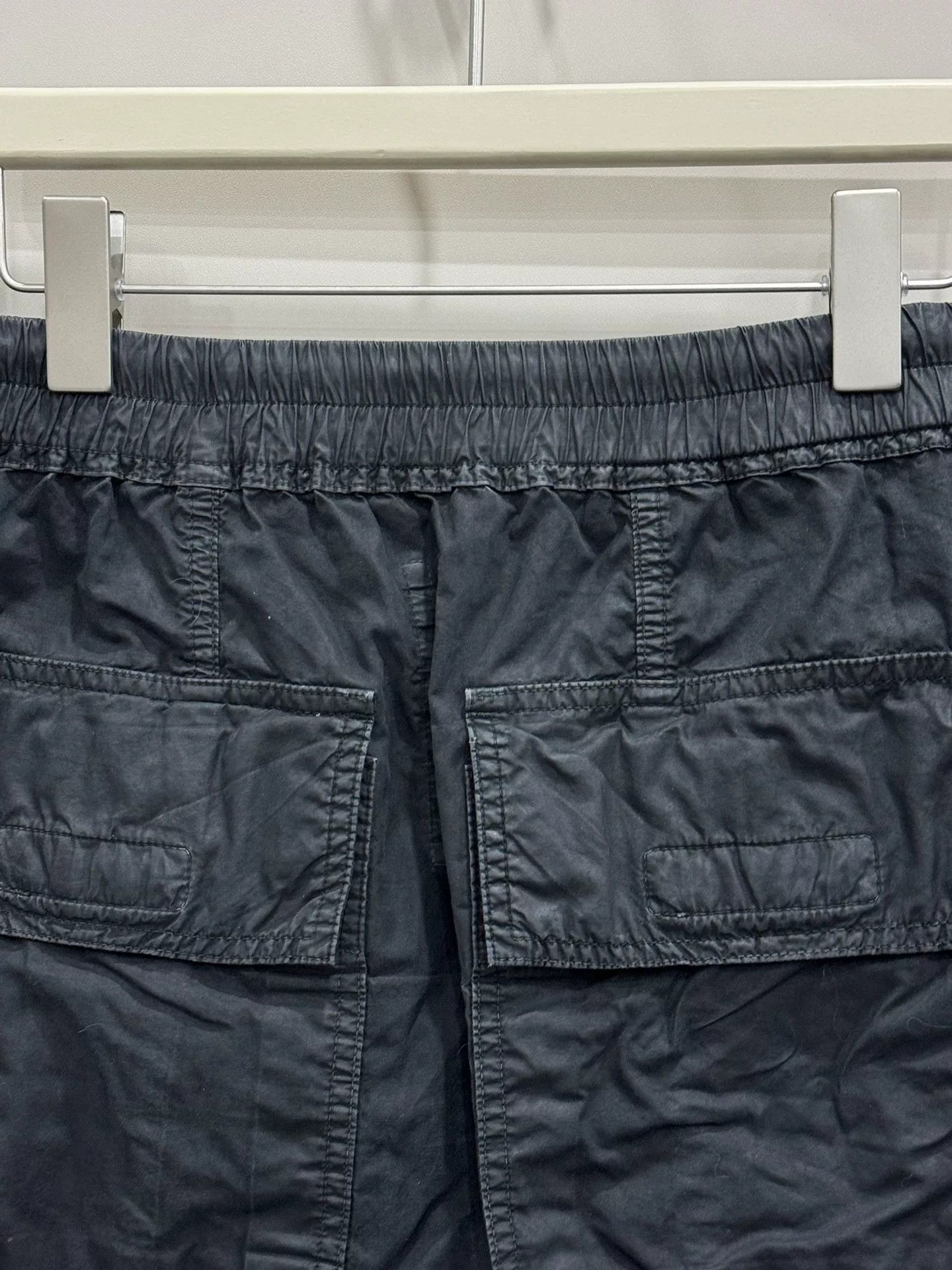 Rick Owens Rick Owens Waxed Shorts L Size US 26 / EU 42 - 5 Thumbnail