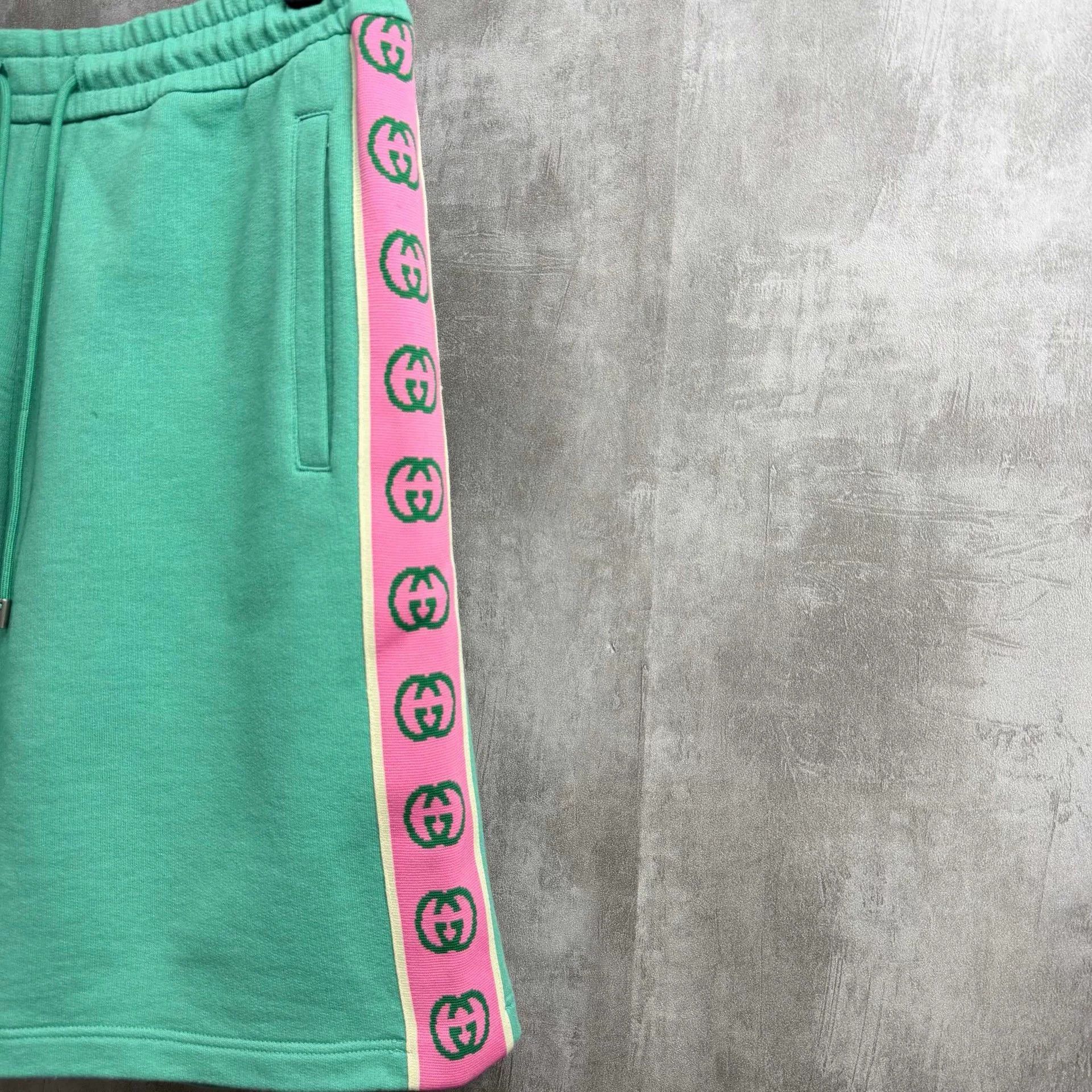 Gucci Gucci Mint Green Pineapple Logo Shorts Size US 30 / EU 46 - 2 Thumbnail