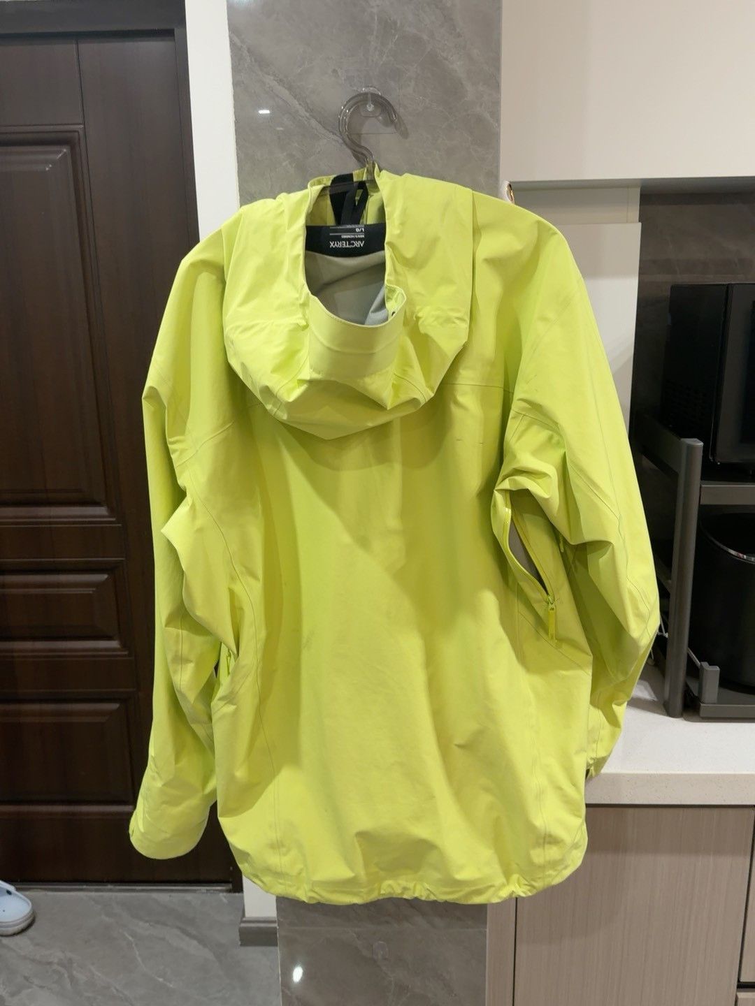 Arc'teryx Arc'teryx Beta LT Fluorescent Green Hardshell Size US L / EU 52-54 / 3 - 2 Thumbnail