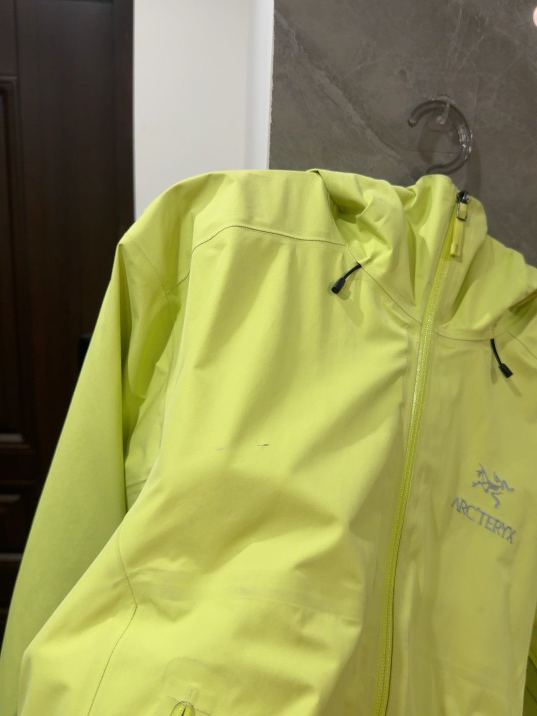 Arc'teryx Arc'teryx Beta LT Fluorescent Green Hardshell Size US L / EU 52-54 / 3 - 4 Thumbnail