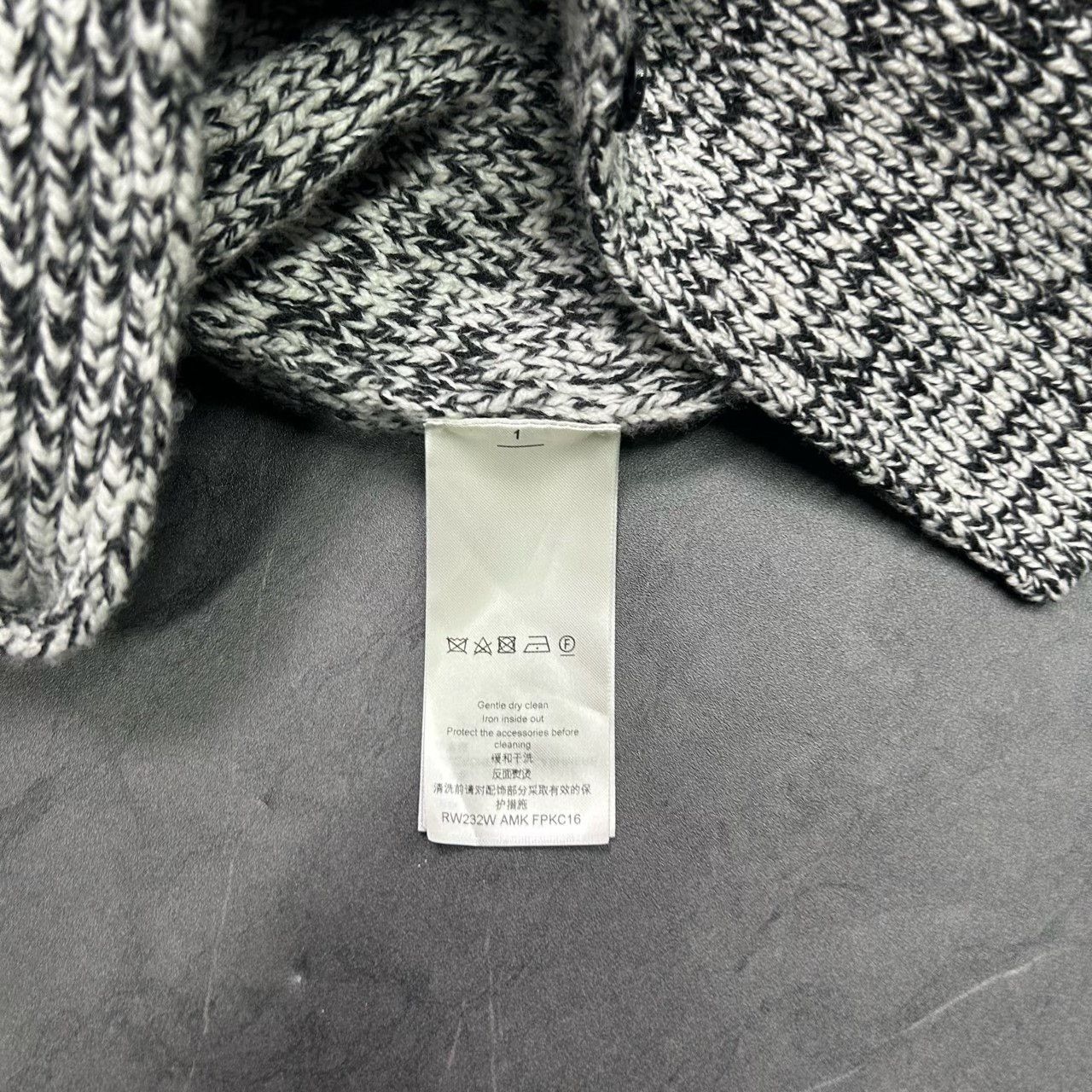 Louis Vuitton Louis Vuitton Gray White Knit Cardigan Size S / US 4 / IT 40 - 8 Thumbnail