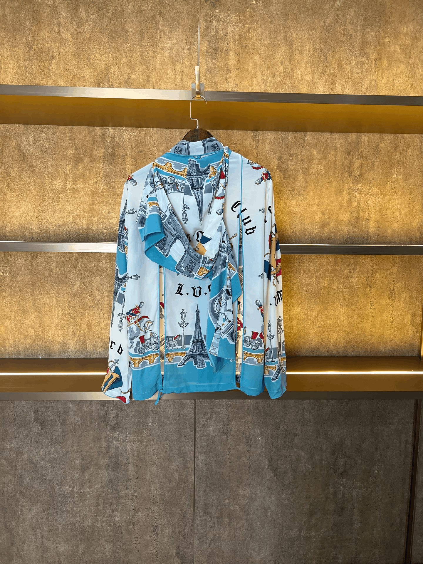Louis Vuitton LV Palace Style White Shirt Size M / US 6-8 / IT 42-44 - 2 Thumbnail