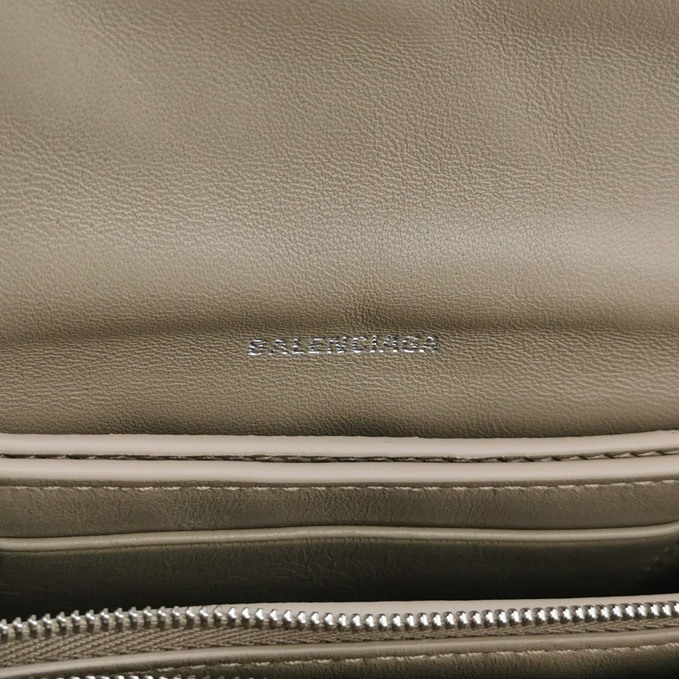 Balenciaga Balenciaga Women os Shoulder Bags Size ONE SIZE - 8 Thumbnail
