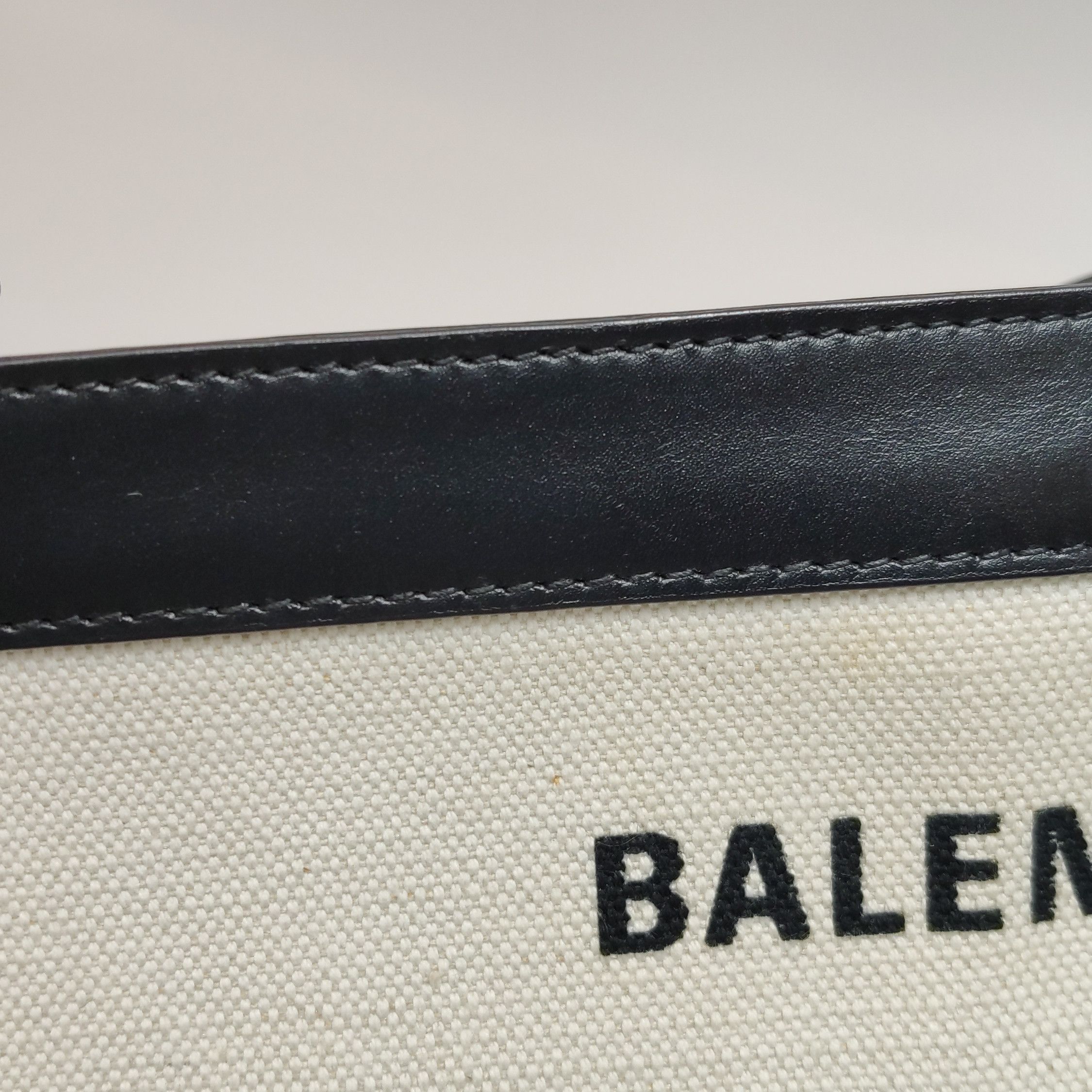 Balenciaga Balenciaga Women os Shoulder Bags Size ONE SIZE - 11 Thumbnail
