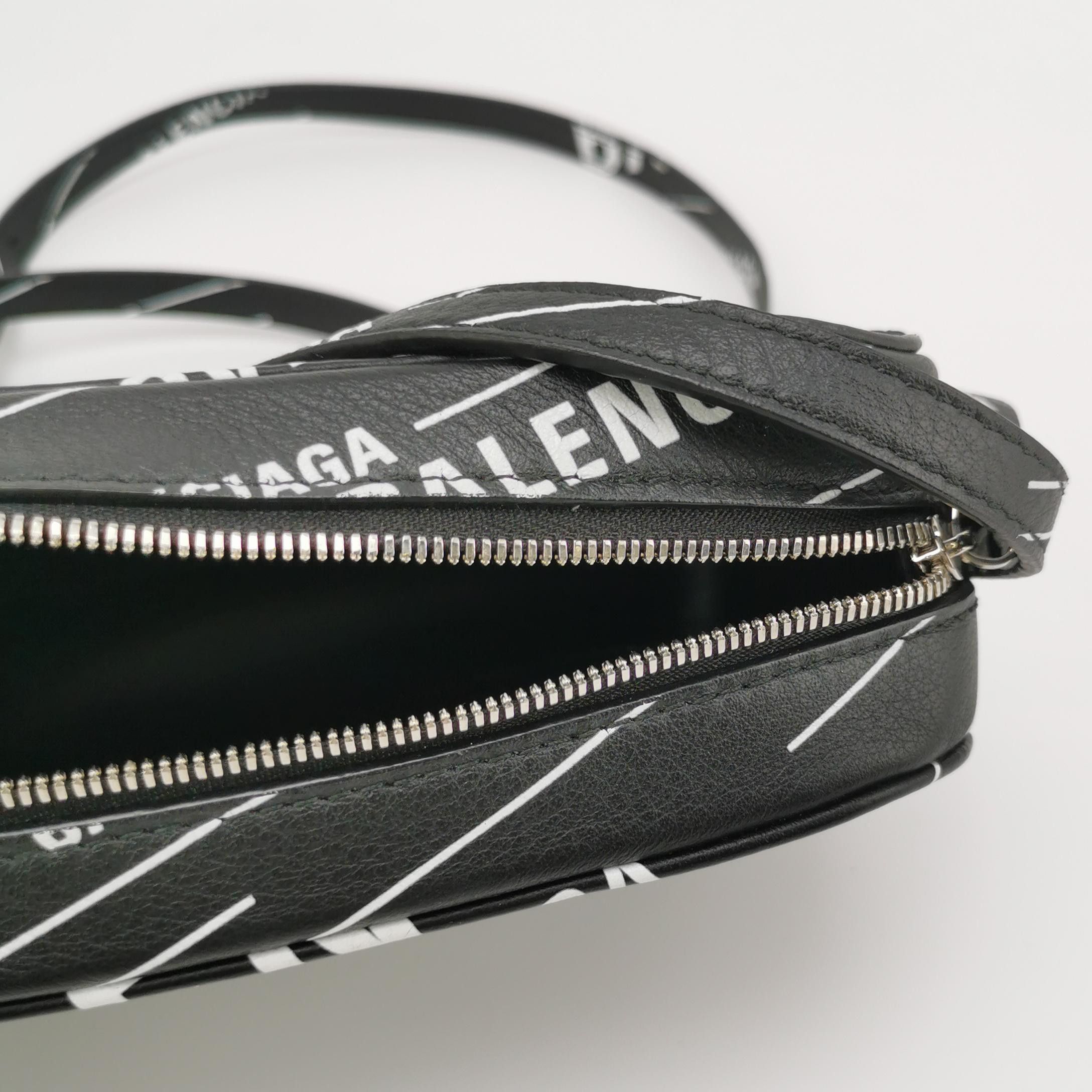 Balenciaga Balenciaga Women os Shoulder Bags Size ONE SIZE - 7 Thumbnail