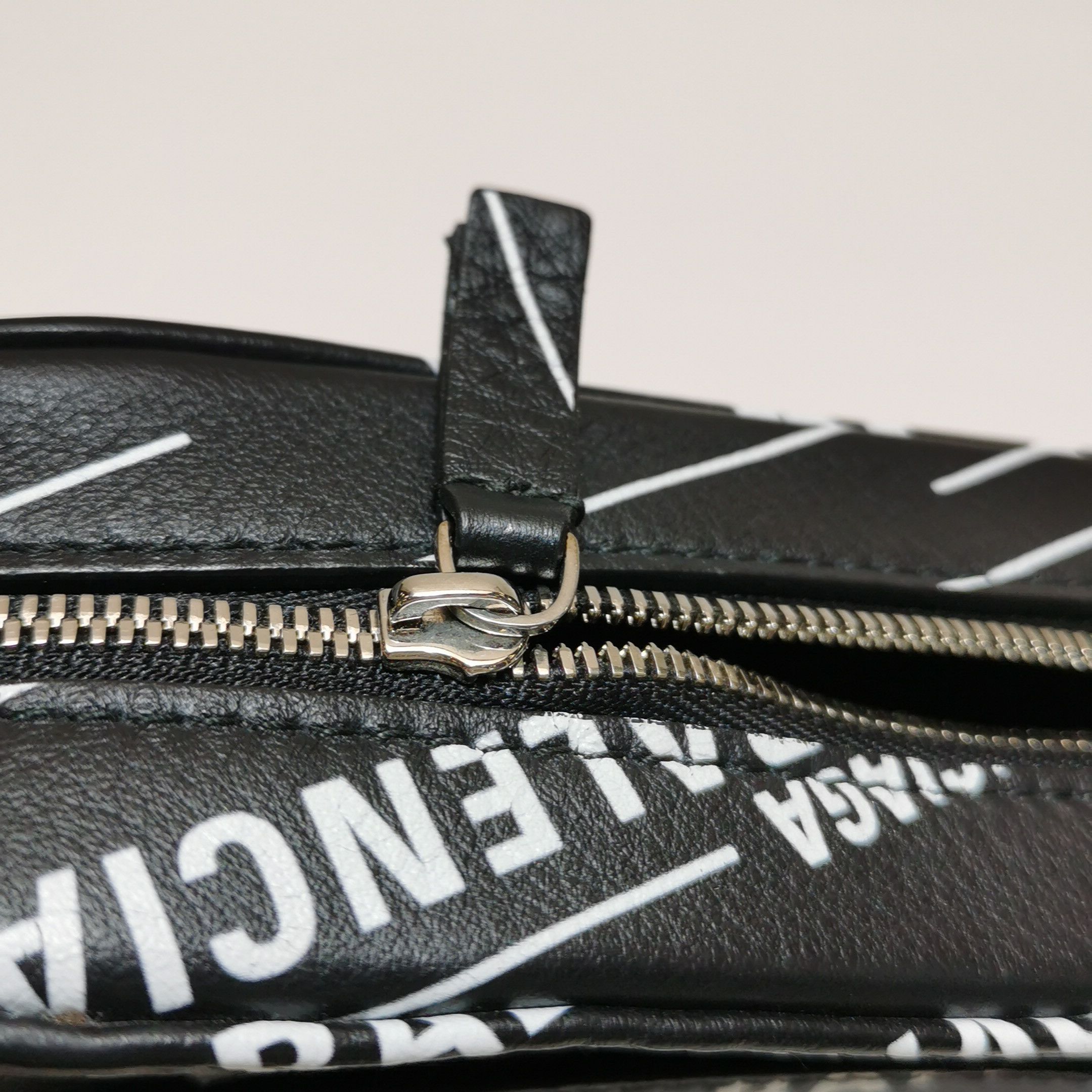 Balenciaga Balenciaga Women os Shoulder Bags Size ONE SIZE - 10 Thumbnail