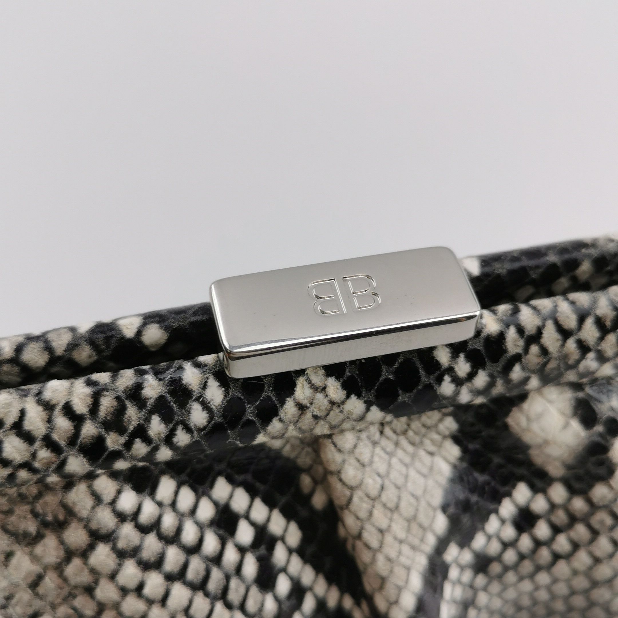 Balenciaga Balenciaga Women os Crossbody Bags Size ONE SIZE - 11 Thumbnail