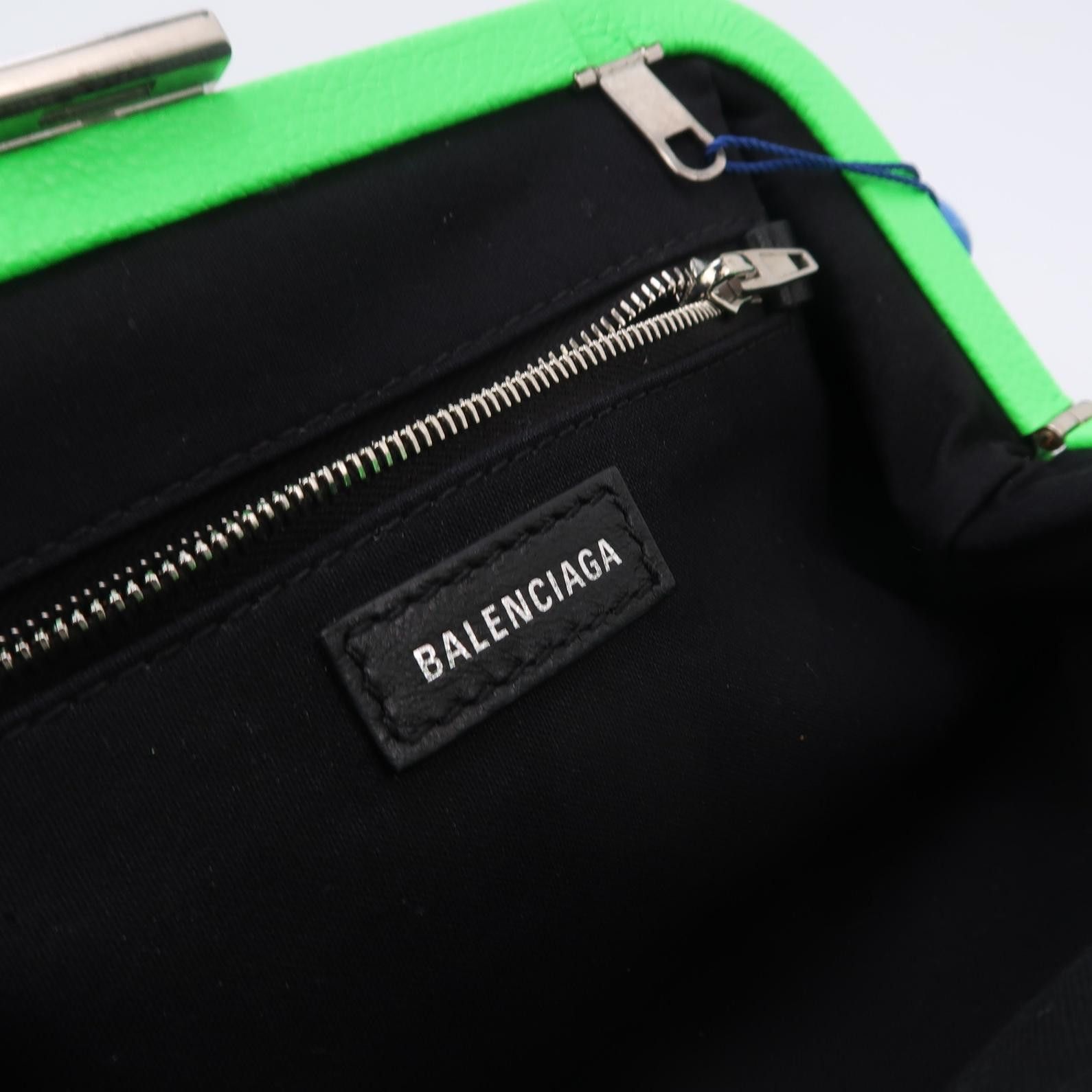 Balenciaga Balenciaga Women os Shoulder Bags Size ONE SIZE - 8 Thumbnail