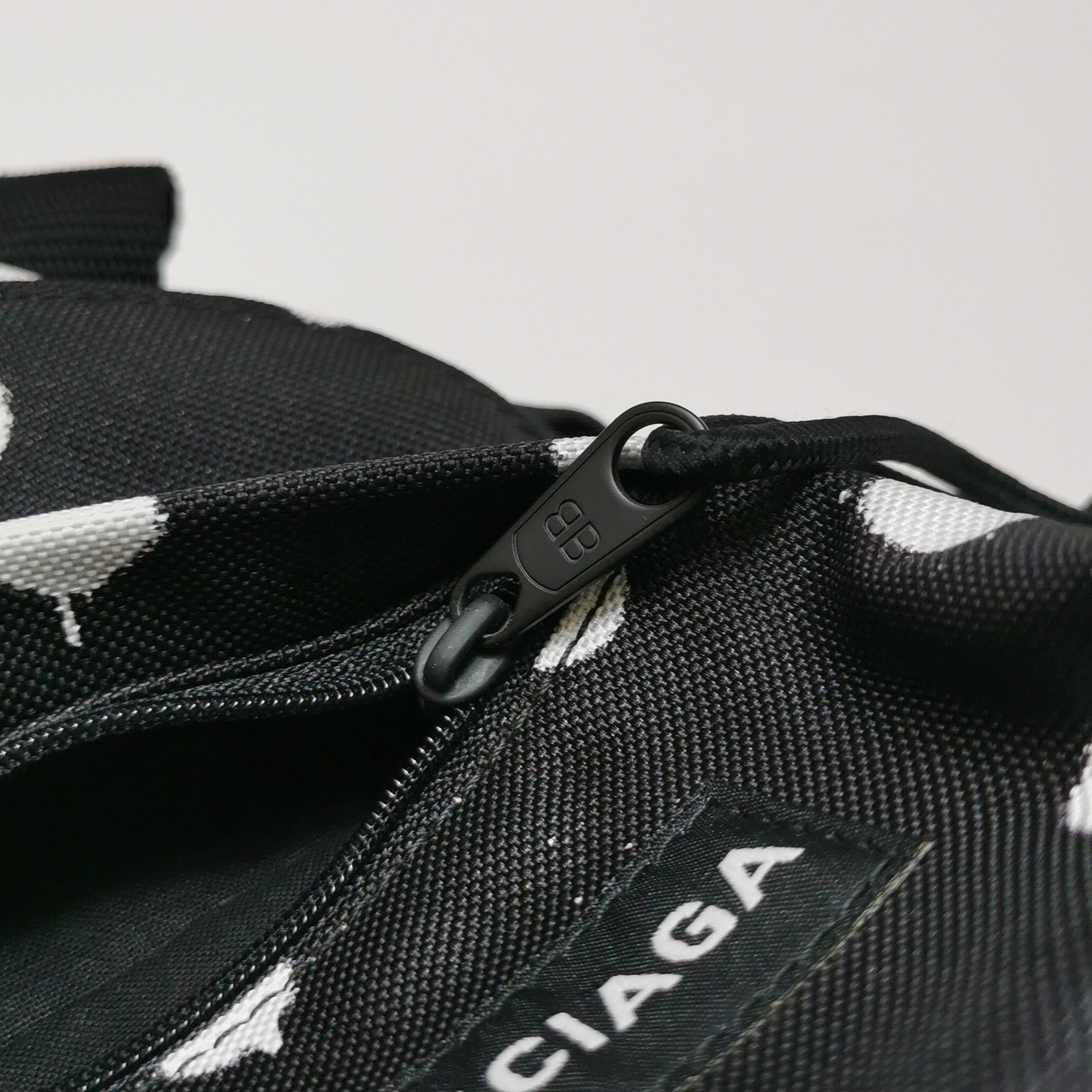 Balenciaga Balenciaga Women os Crossbody Bags Size ONE SIZE - 11 Thumbnail