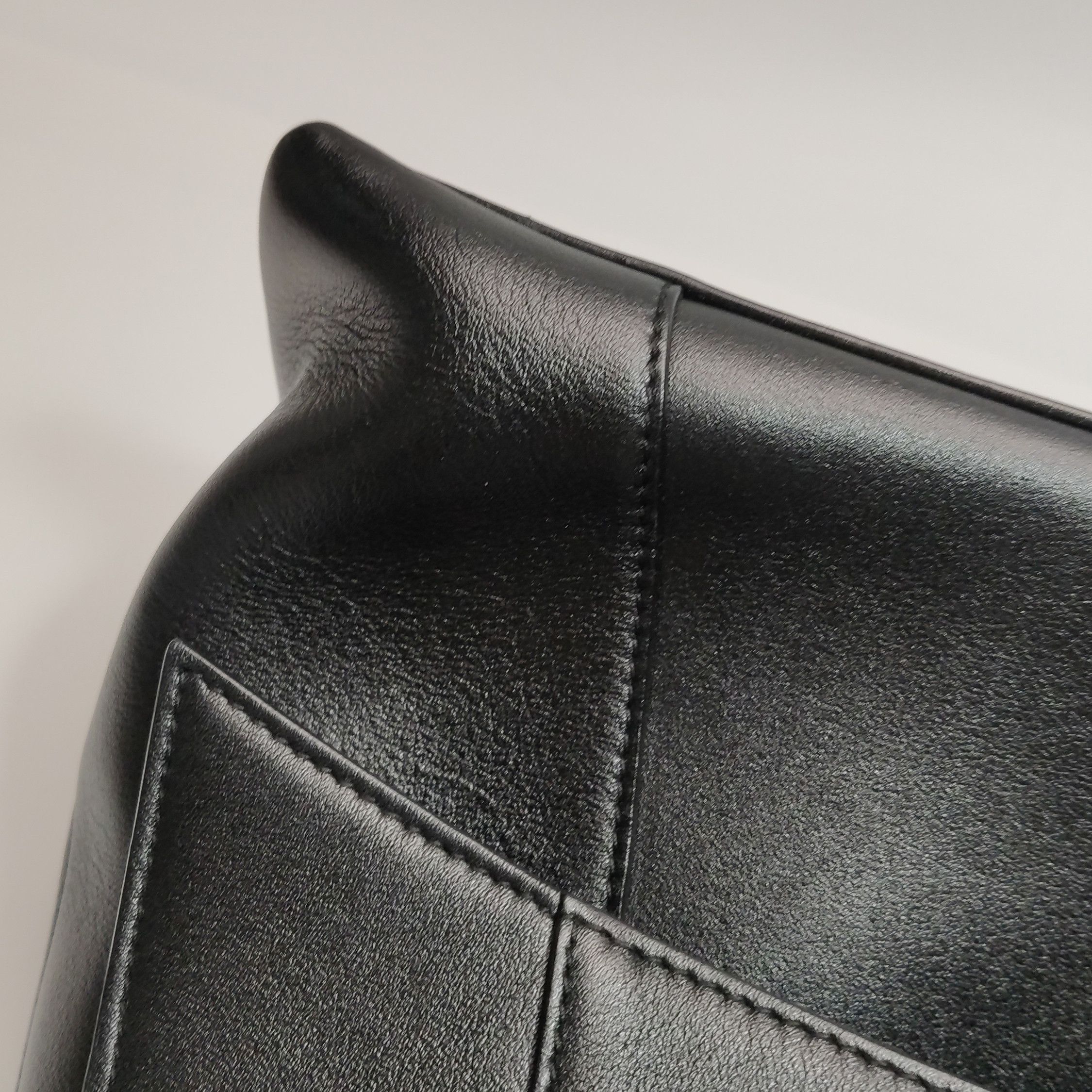 Balenciaga Balenciaga Women os Shoulder Bags Size ONE SIZE - 18 Thumbnail
