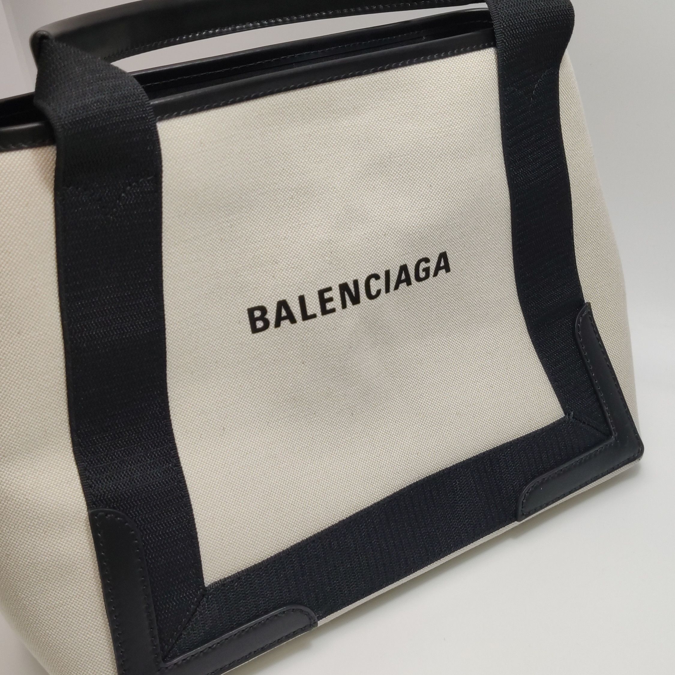 Balenciaga Balenciaga Women os Tote Bags Size ONE SIZE - 19 Thumbnail