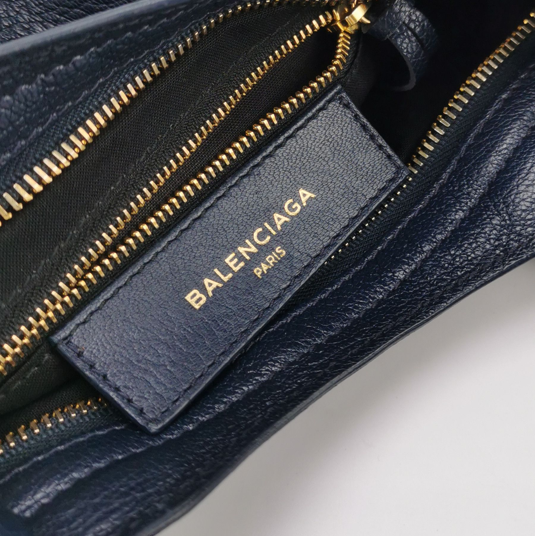 Balenciaga Balenciaga Women os Shoulder Bags Size ONE SIZE - 8 Thumbnail