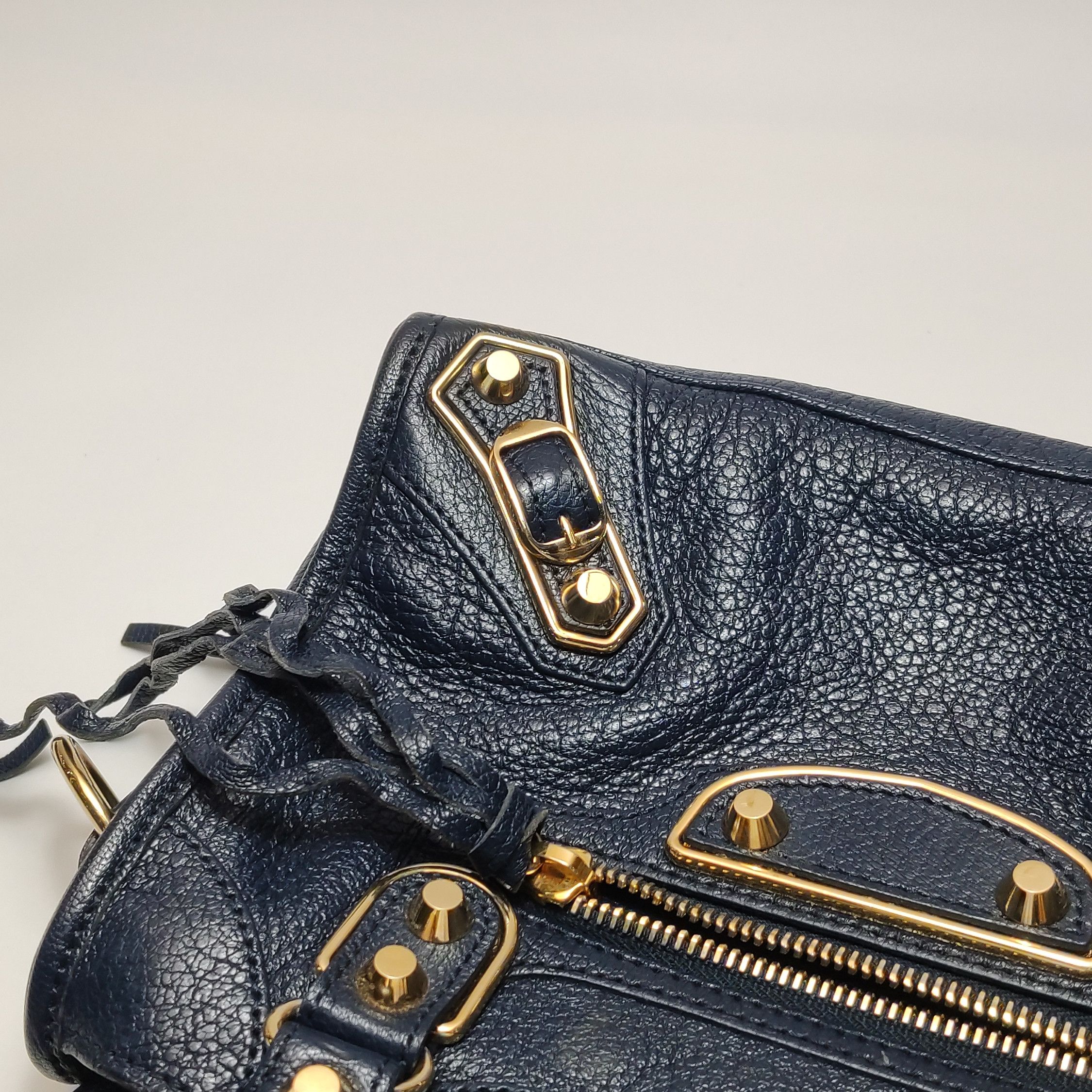 Balenciaga Balenciaga Women os Shoulder Bags Size ONE SIZE - 18 Thumbnail