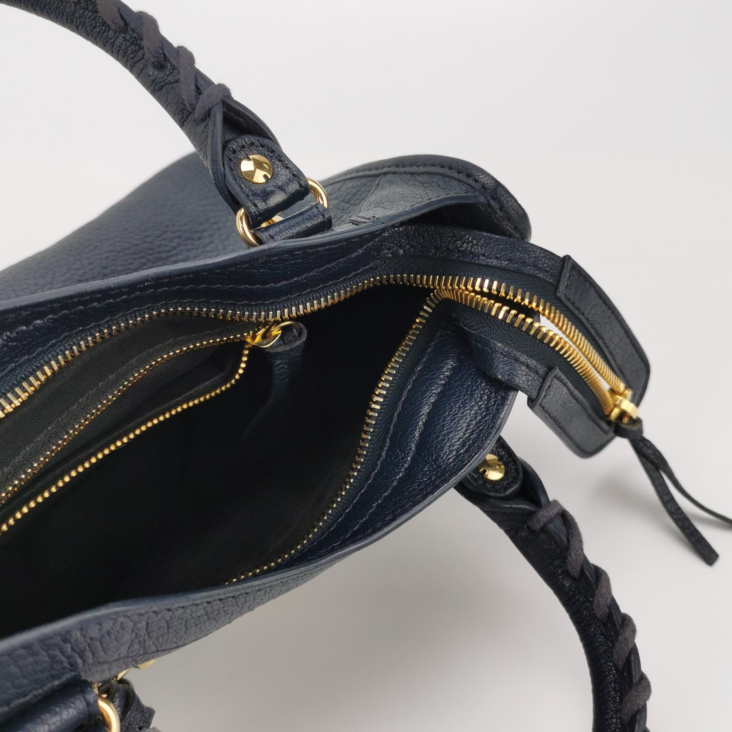 Balenciaga Balenciaga Women os Shoulder Bags Size ONE SIZE - 7 Thumbnail