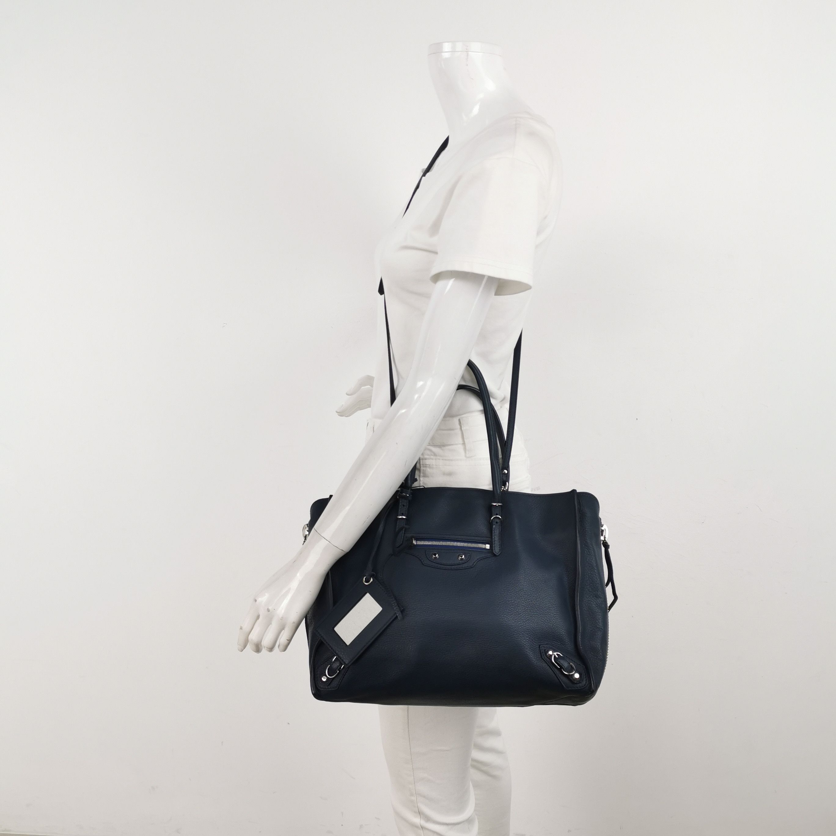 Balenciaga Balenciaga Women os Shoulder Bags Size ONE SIZE - 2 Thumbnail