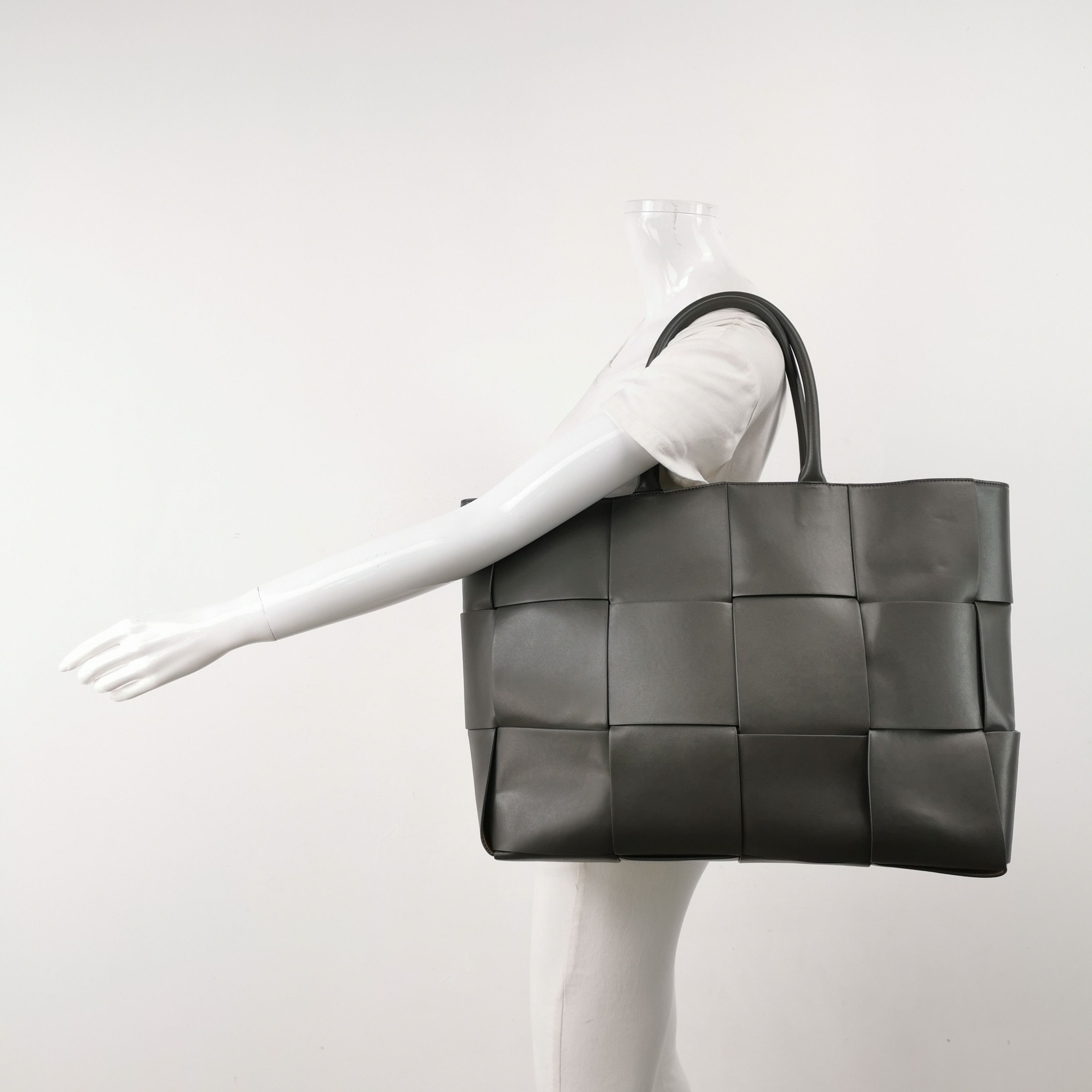 Bottega Veneta Bottega Veneta Women os Shoulder Bags Size ONE SIZE - 2 Thumbnail