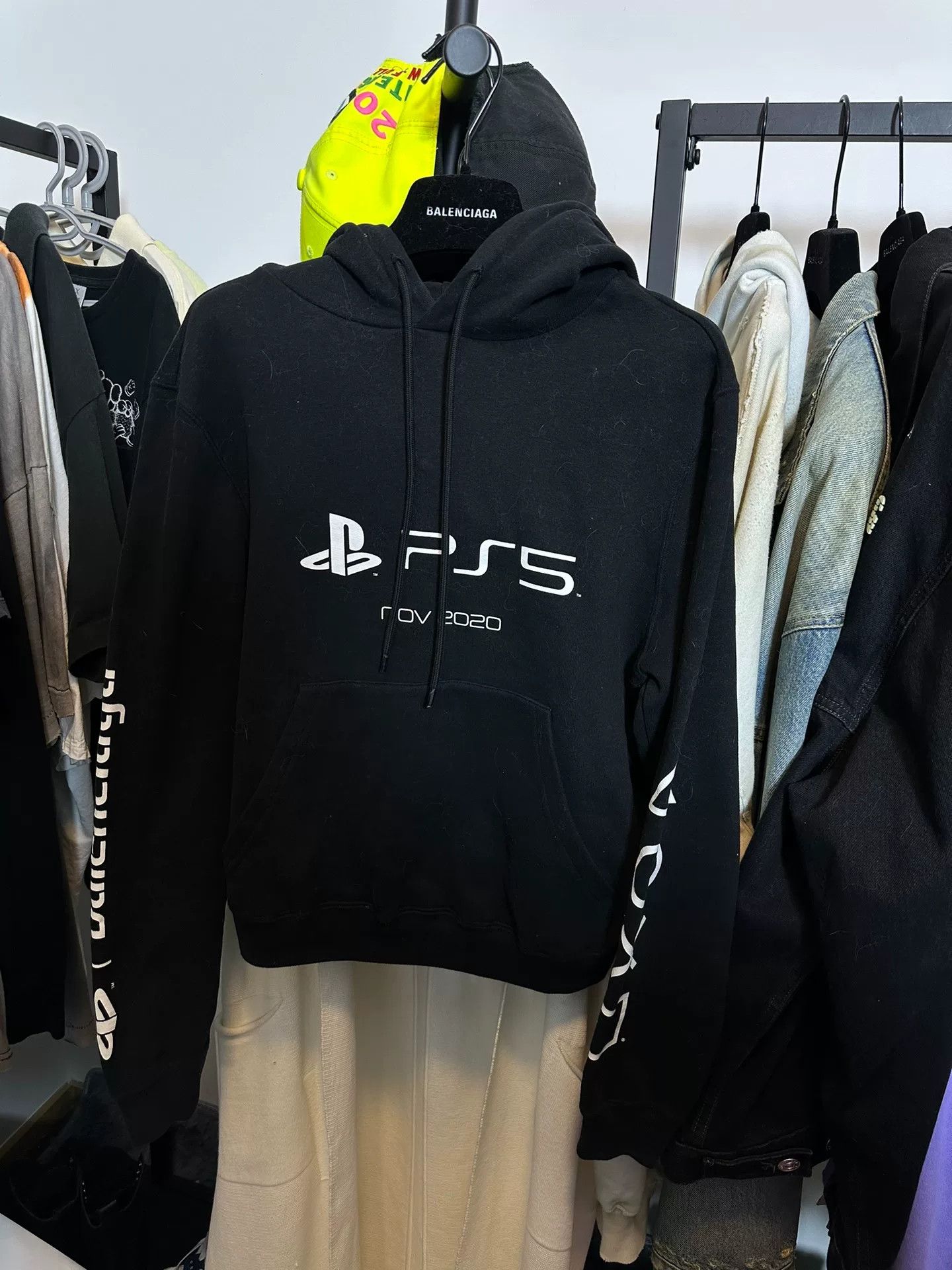 Balenciaga Balenciaga x PlayStation Hoodie Size S Size US S / EU 44-46 / 1 - 2 Thumbnail