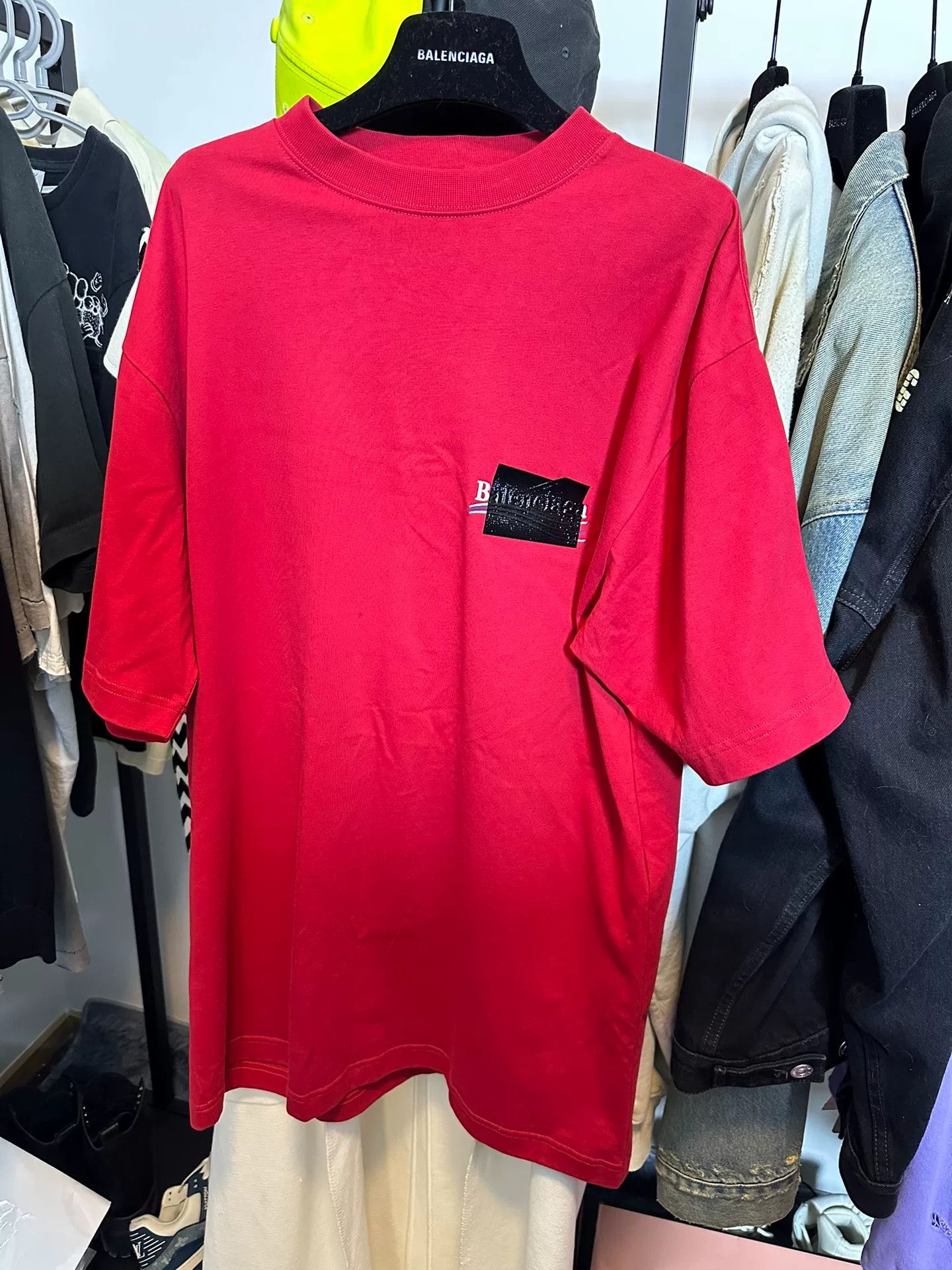 Balenciaga Balenciaga Gaffer Tape T-Shirt Red Size XXS Size US XXS / EU 40 - 2 Thumbnail