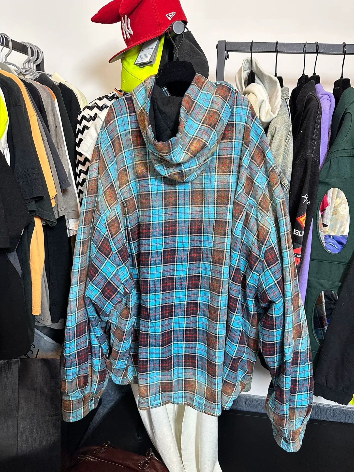 Balenciaga Balenciaga Plaid Flannel Hooded Jacket Size XL Size US XL / EU 56 / 4 - 4 Thumbnail
