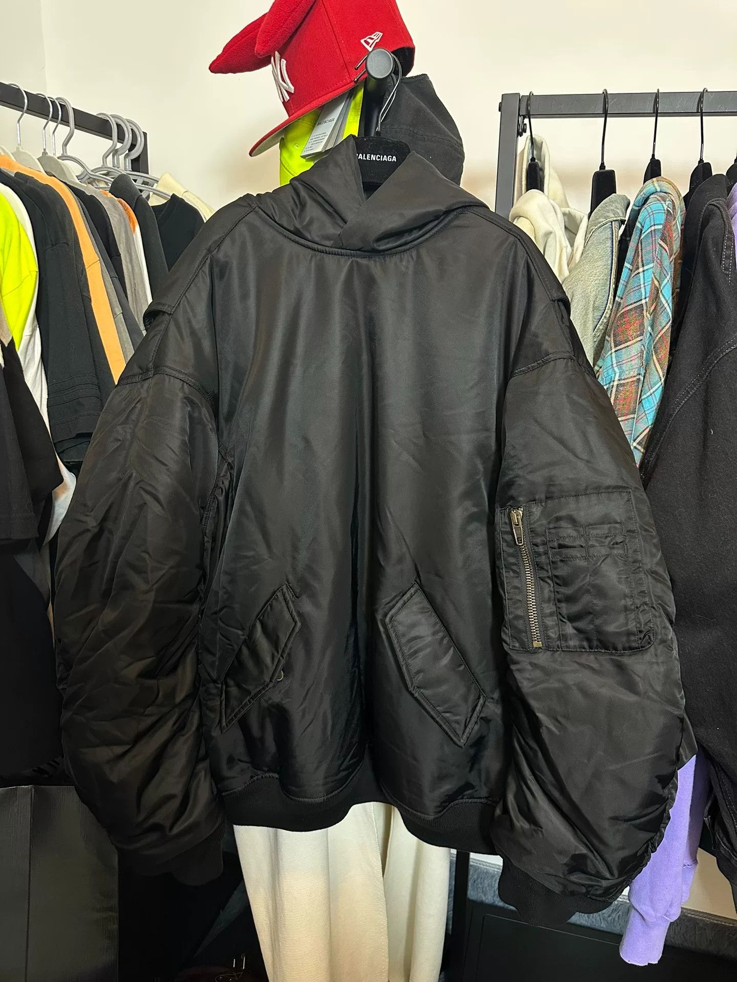 Balenciaga Balenciaga Hooded Bomber Jacket Size S Size US S / EU 44-46 / 1 - 2 Thumbnail