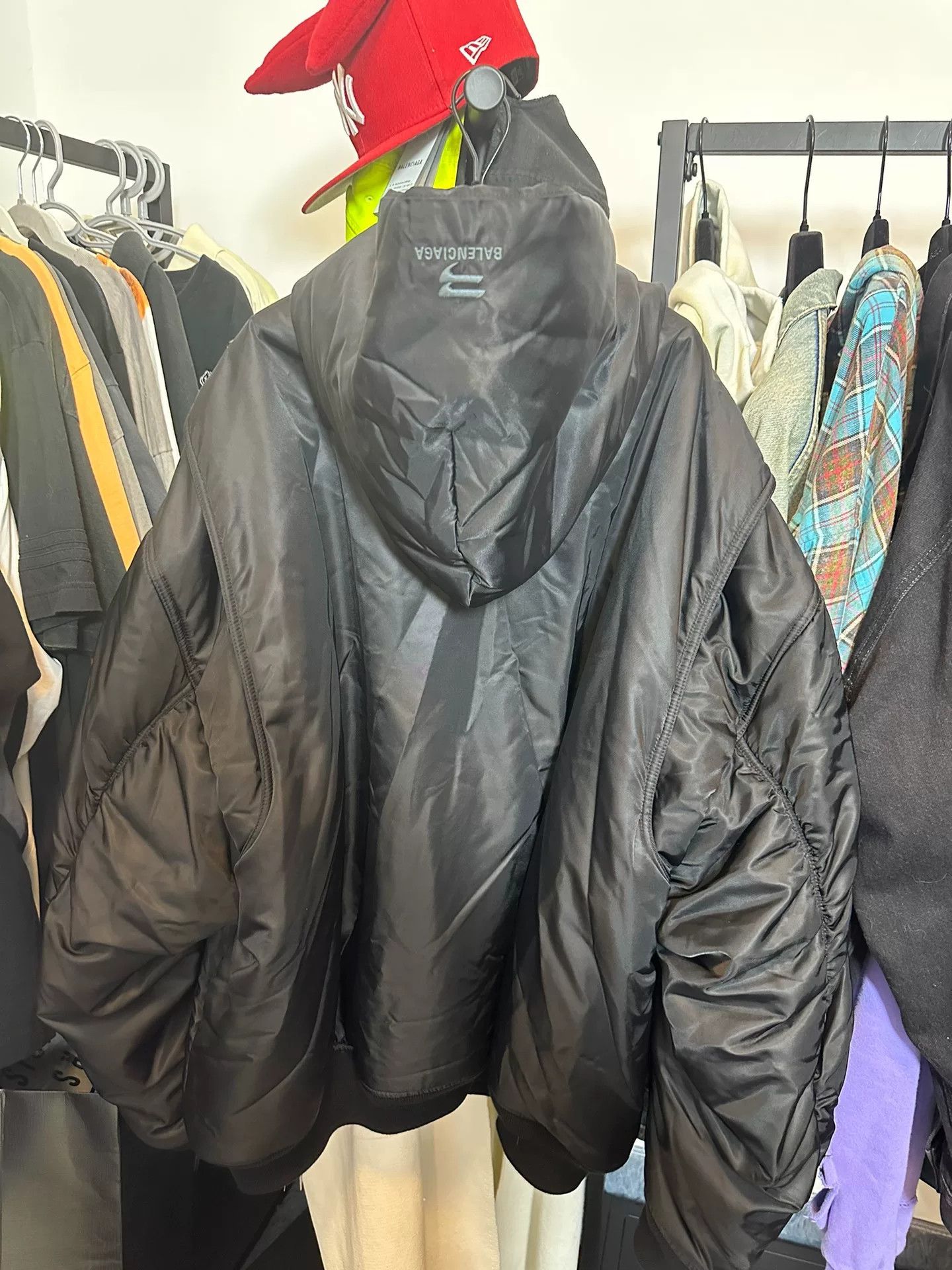 Balenciaga Balenciaga Hooded Bomber Jacket Size S Size US S / EU 44-46 / 1 - 3 Thumbnail