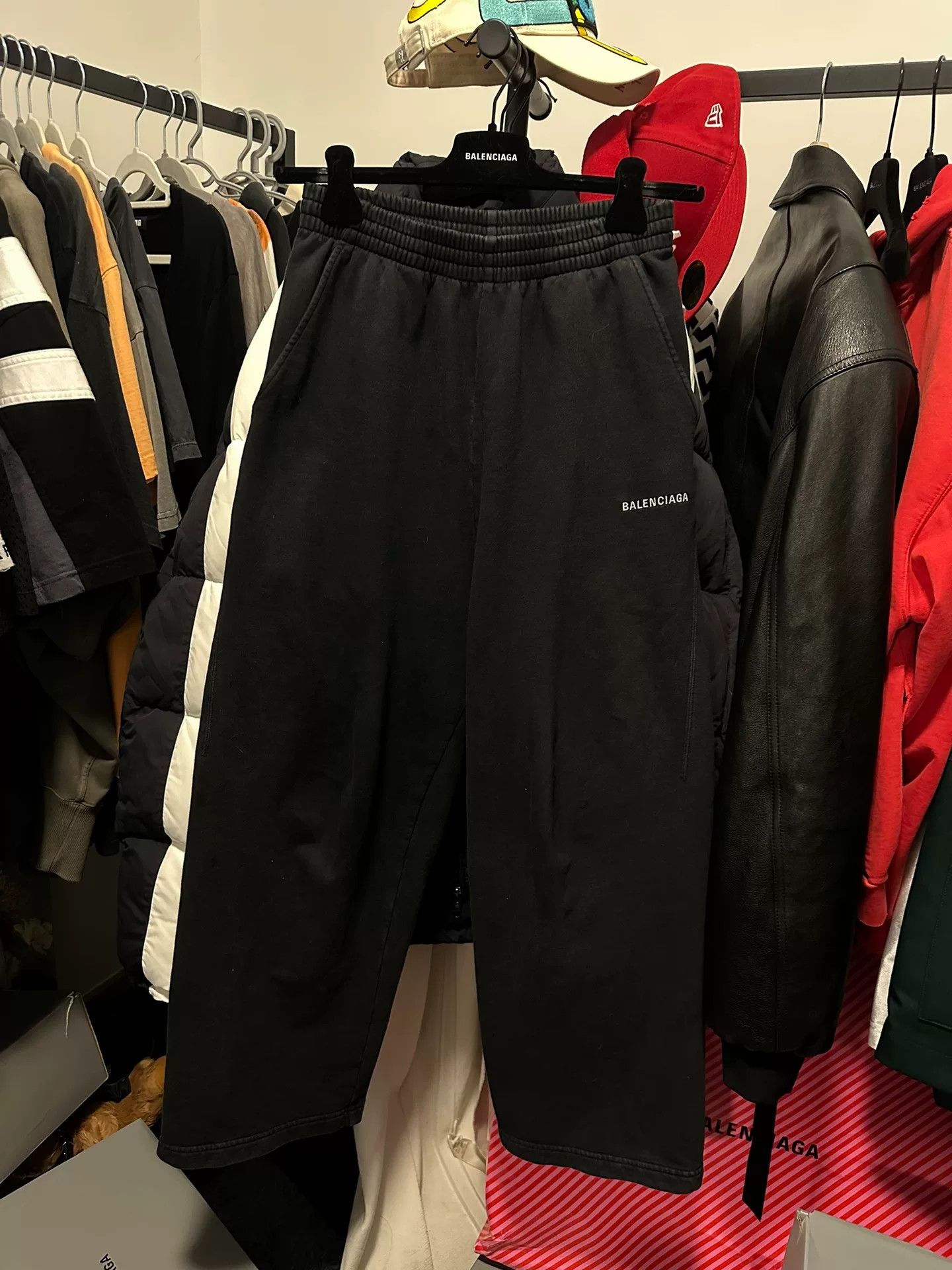 Balenciaga Balenciaga Logo Sweatpants Size XS Size US 28 / EU 44 - 2 Thumbnail