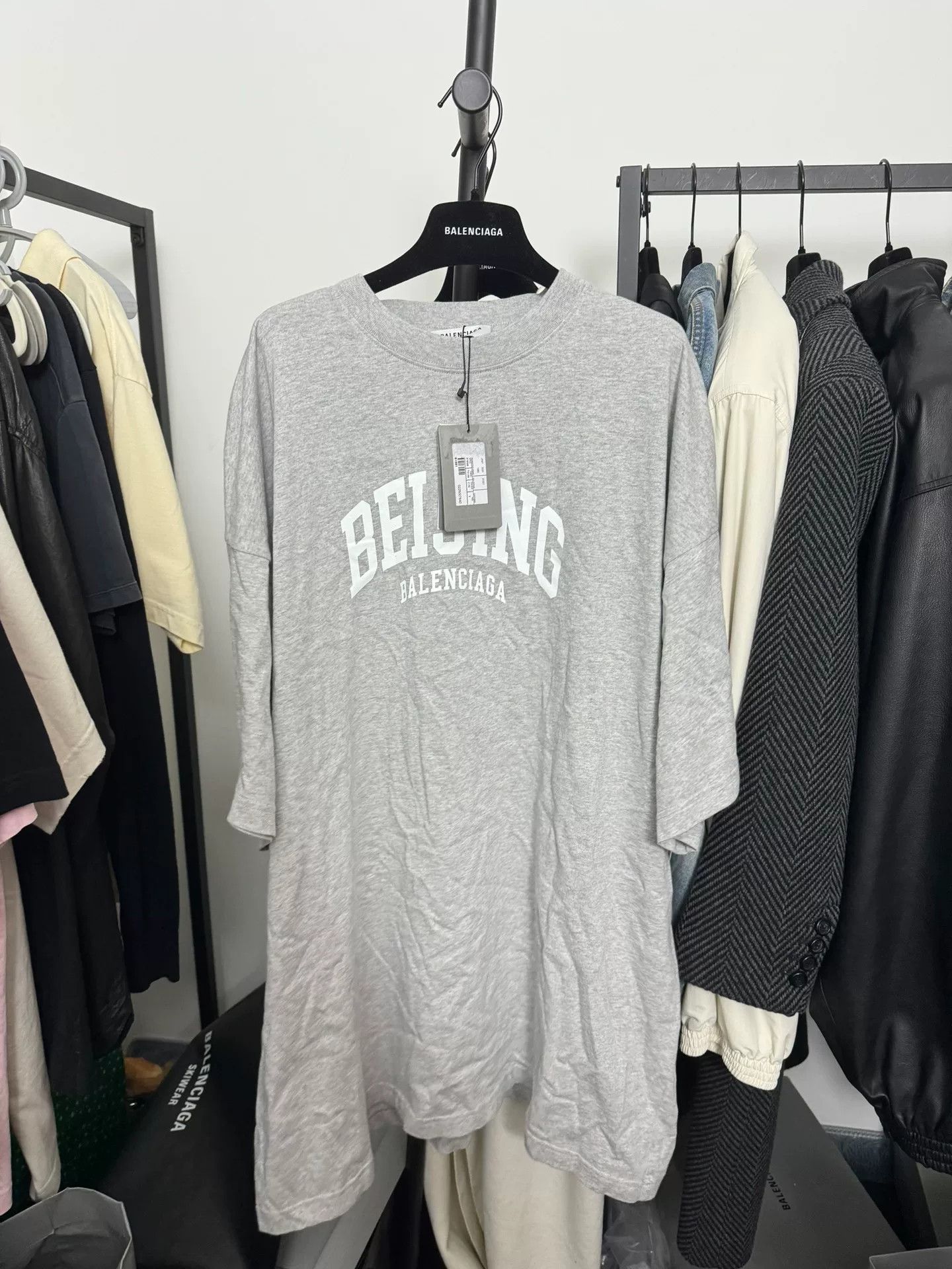 Balenciaga Balenciaga Beijing Logo T-Shirt US L Size US L / EU 52-54 / 3 - 2 Thumbnail