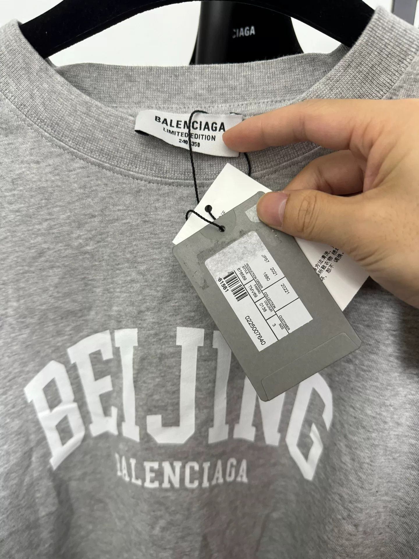 Balenciaga Balenciaga Beijing Logo T-Shirt US L Size US L / EU 52-54 / 3 - 3 Thumbnail