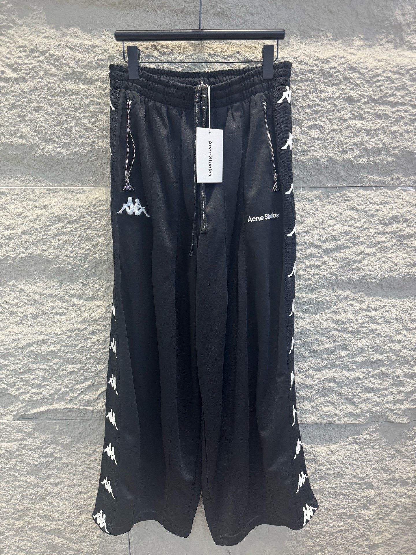 Acne Studios Acne Studios x Kappa Logo Tape Sweatpants Size S Size US 30 / EU 46 - 2 Thumbnail
