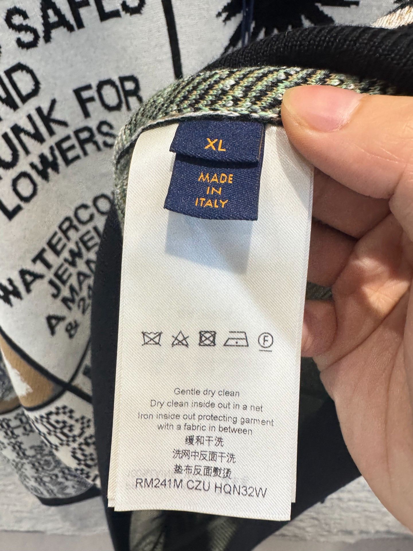 Louis Vuitton Louis Vuitton Graphic Jacquard Sweater Size XL Size US XL / EU 56 / 4 - 4 Thumbnail