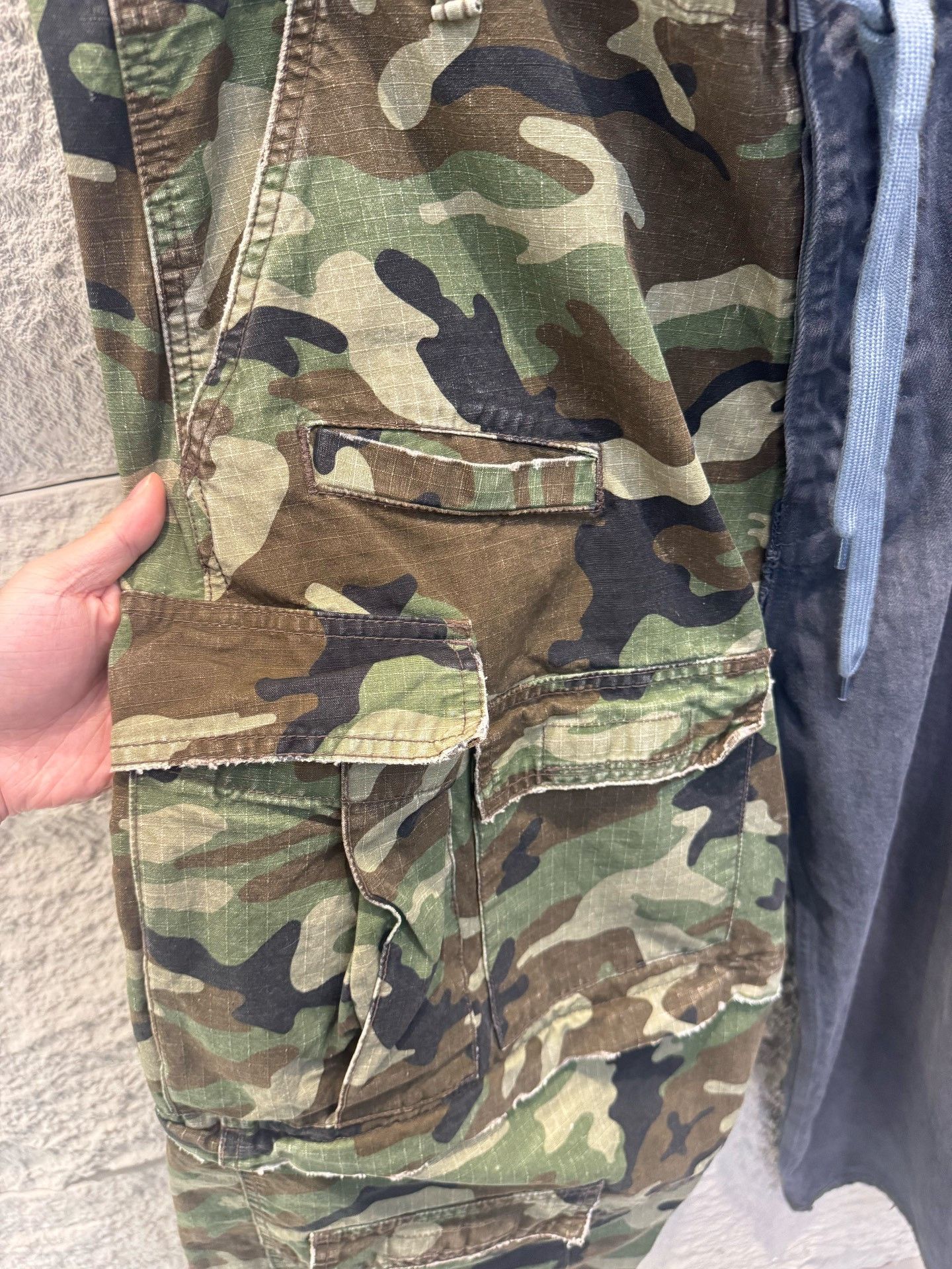 Balenciaga Balenciaga Camo Panel Cargo Pants Size S Size US 30 / EU 46 - 6 Thumbnail