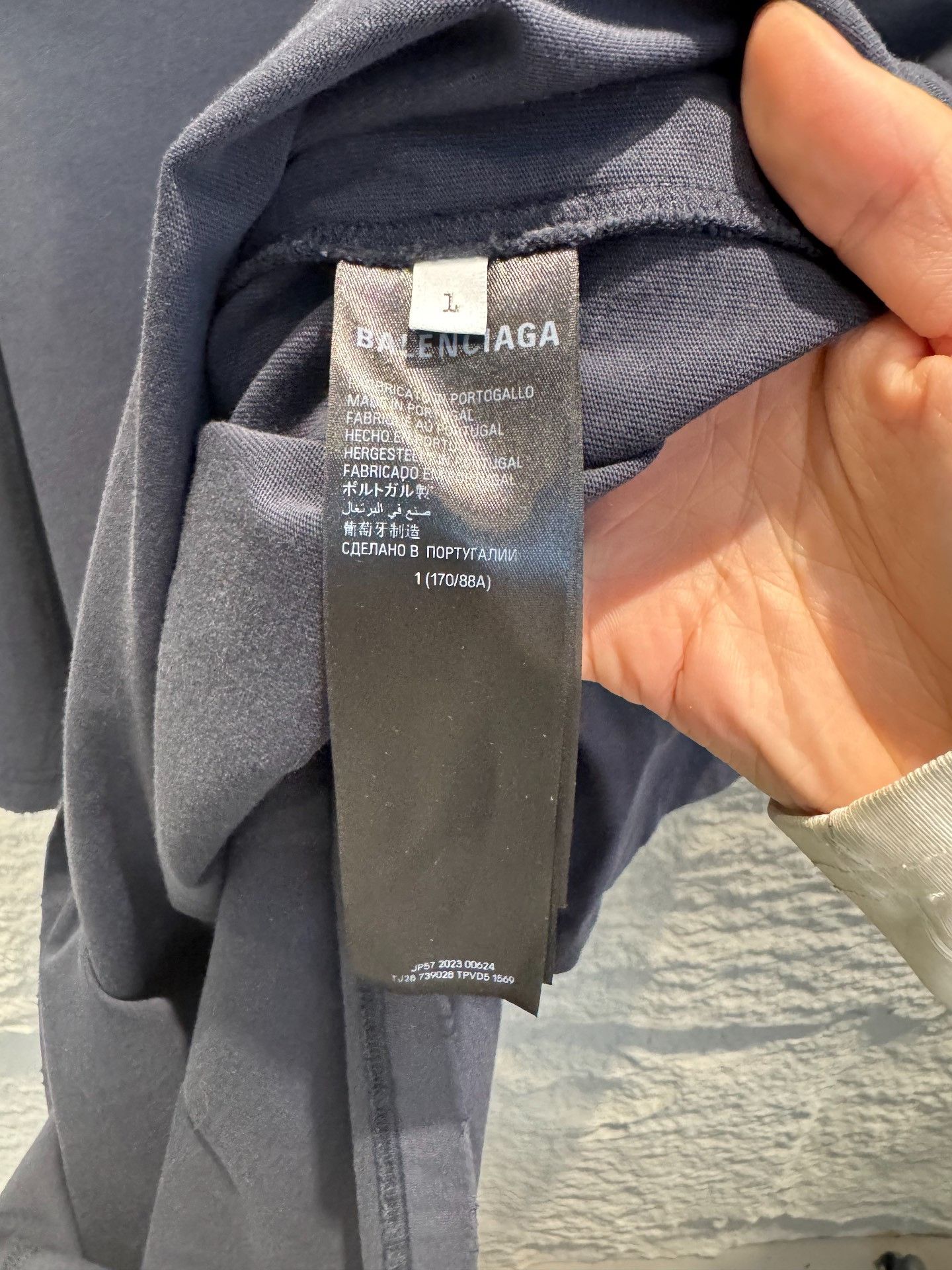 Balenciaga Balenciaga BEKIND Embroidered T-Shirt Size S Size US S / EU 44-46 / 1 - 4 Thumbnail
