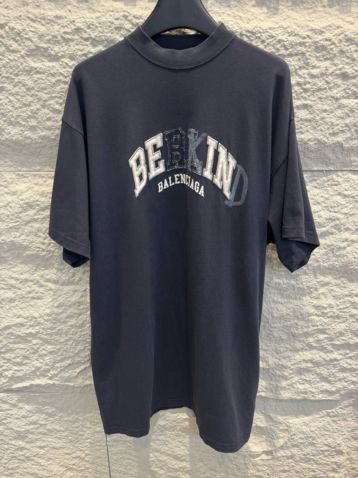 Balenciaga Balenciaga BEKIND Embroidered T-Shirt Size S Size US S / EU 44-46 / 1 - 2 Thumbnail