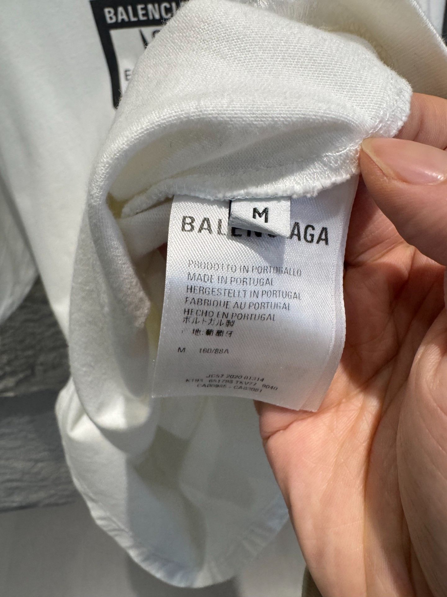 Balenciaga Balenciaga Logo Graphic T-Shirt Size M Size US M / EU 48-50 / 2 - 4 Thumbnail