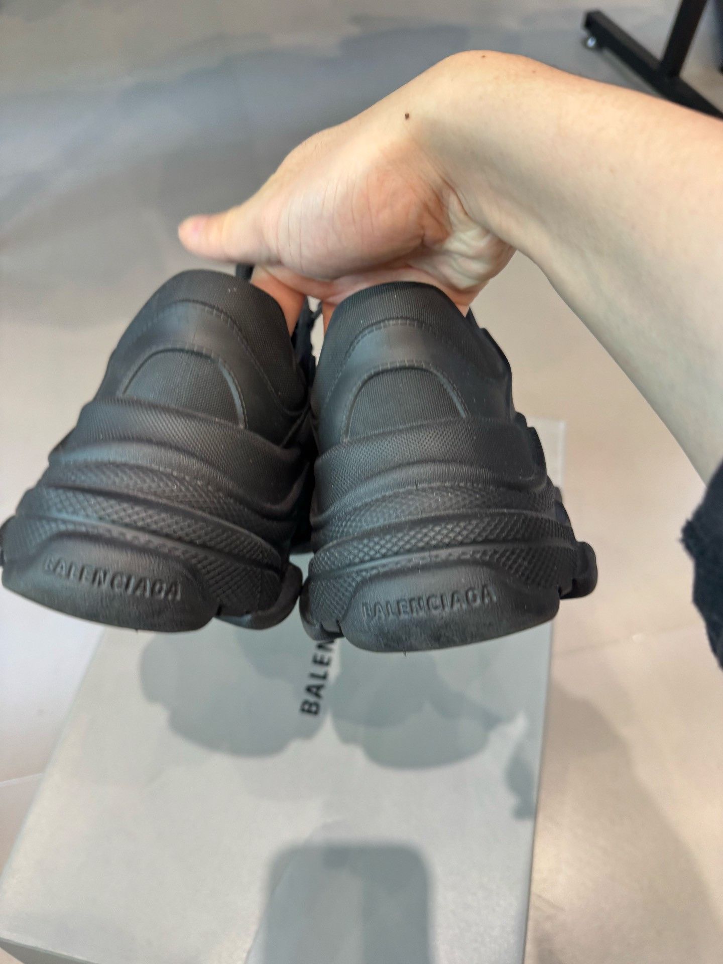 Balenciaga Balenciaga Triple S Sneakers Size 8 Size US 8 / EU 41 - 6 Thumbnail