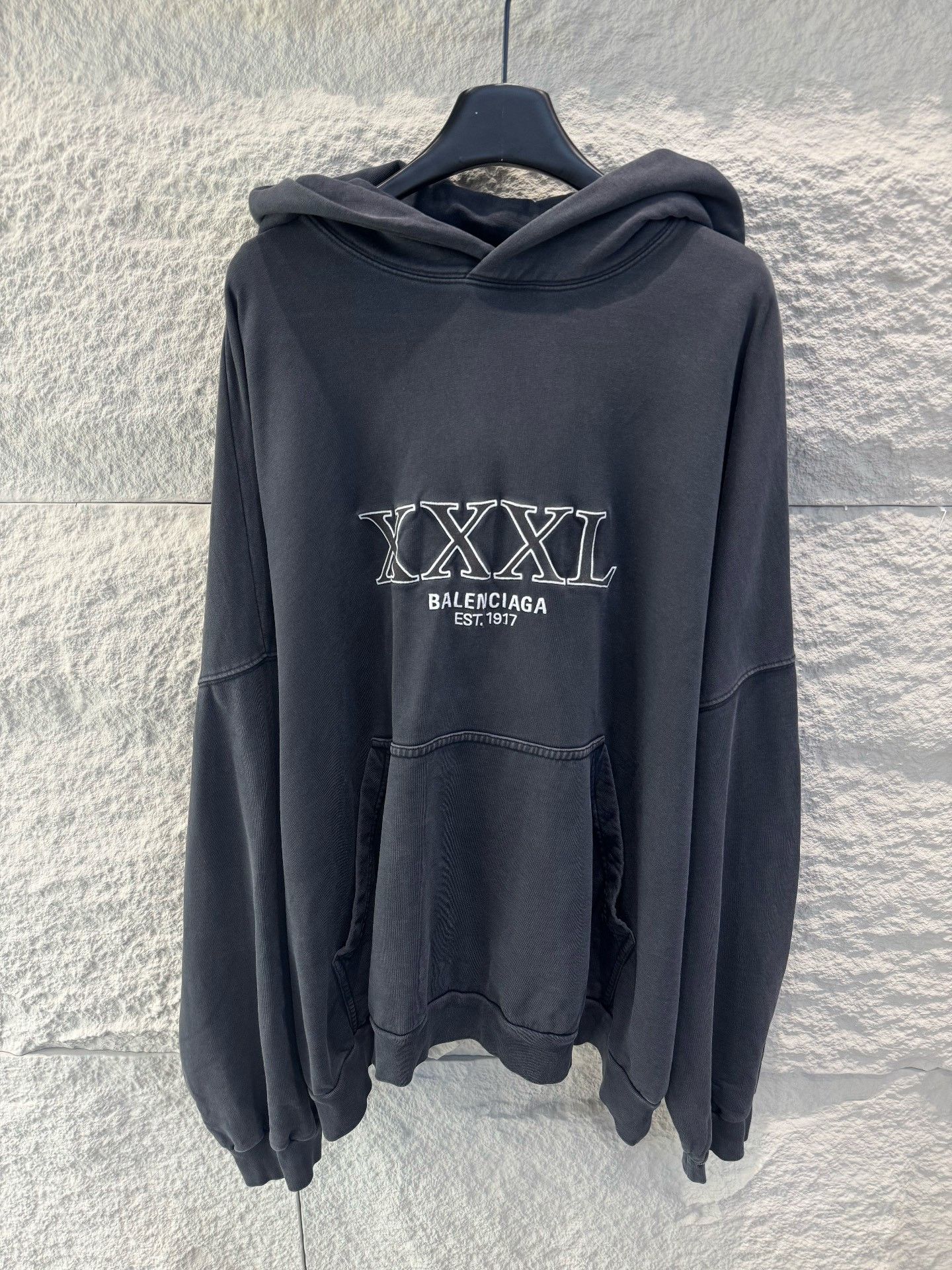 Balenciaga Balenciaga XXXL Logo Hoodie US M Size US M / EU 48-50 / 2 - 2 Thumbnail
