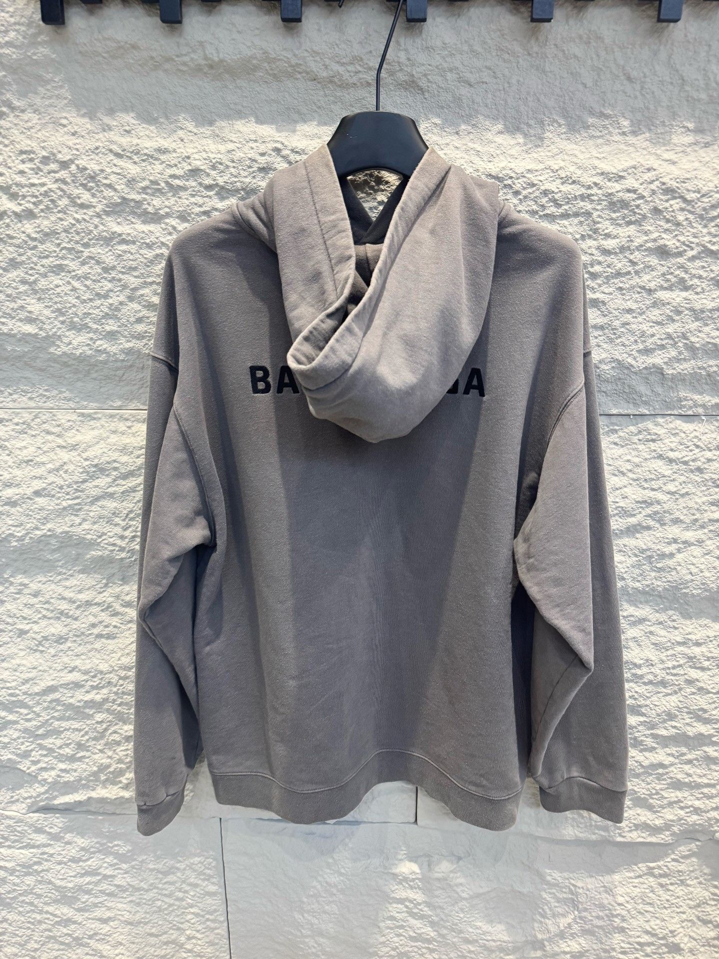 Balenciaga Balenciaga Embroidered Logo Hoodie Size S Size US S / EU 44-46 / 1 - 5 Thumbnail
